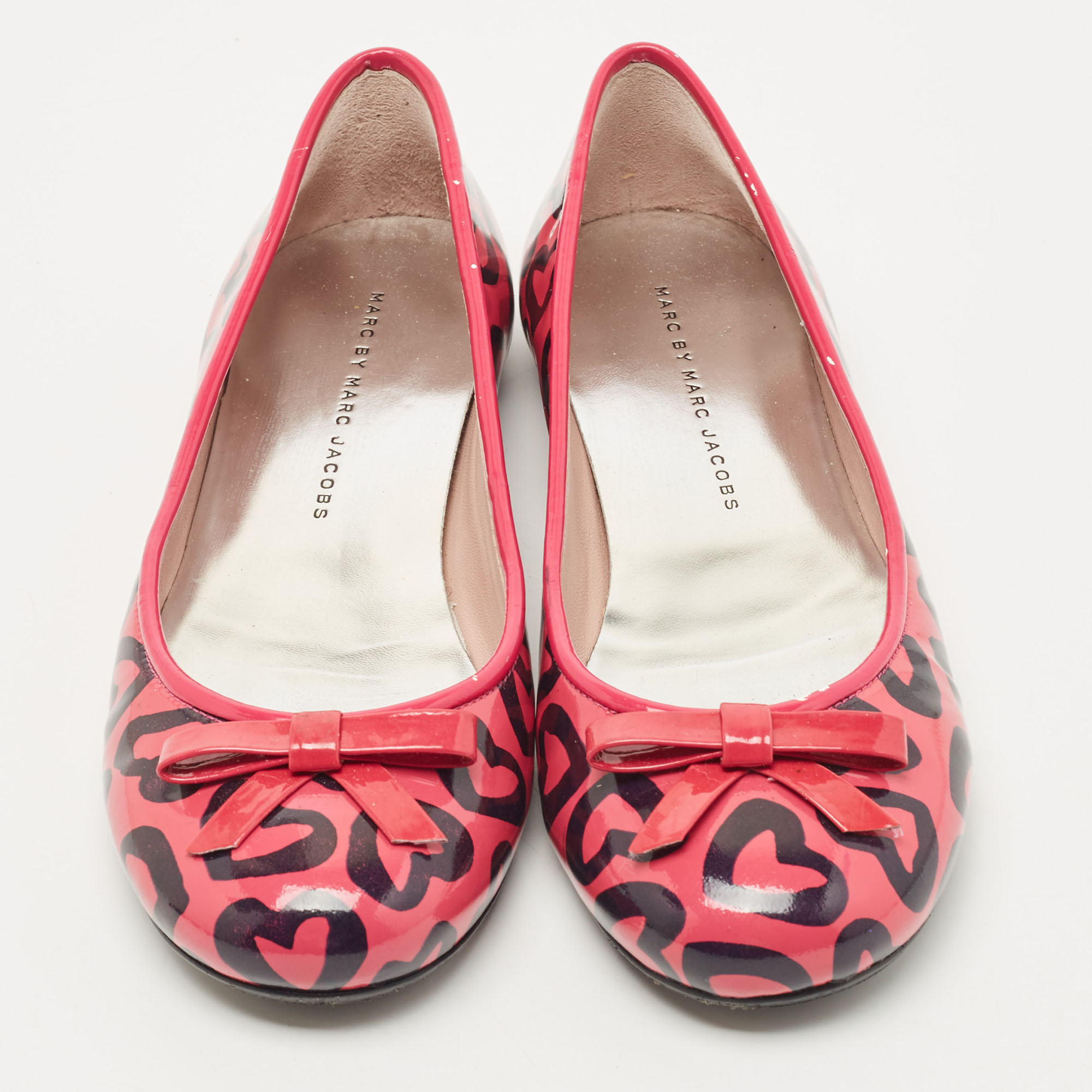 Marc By Marc Jacobs Pink/Black Heart Patent Leather Bow Ballet Flats Size 36