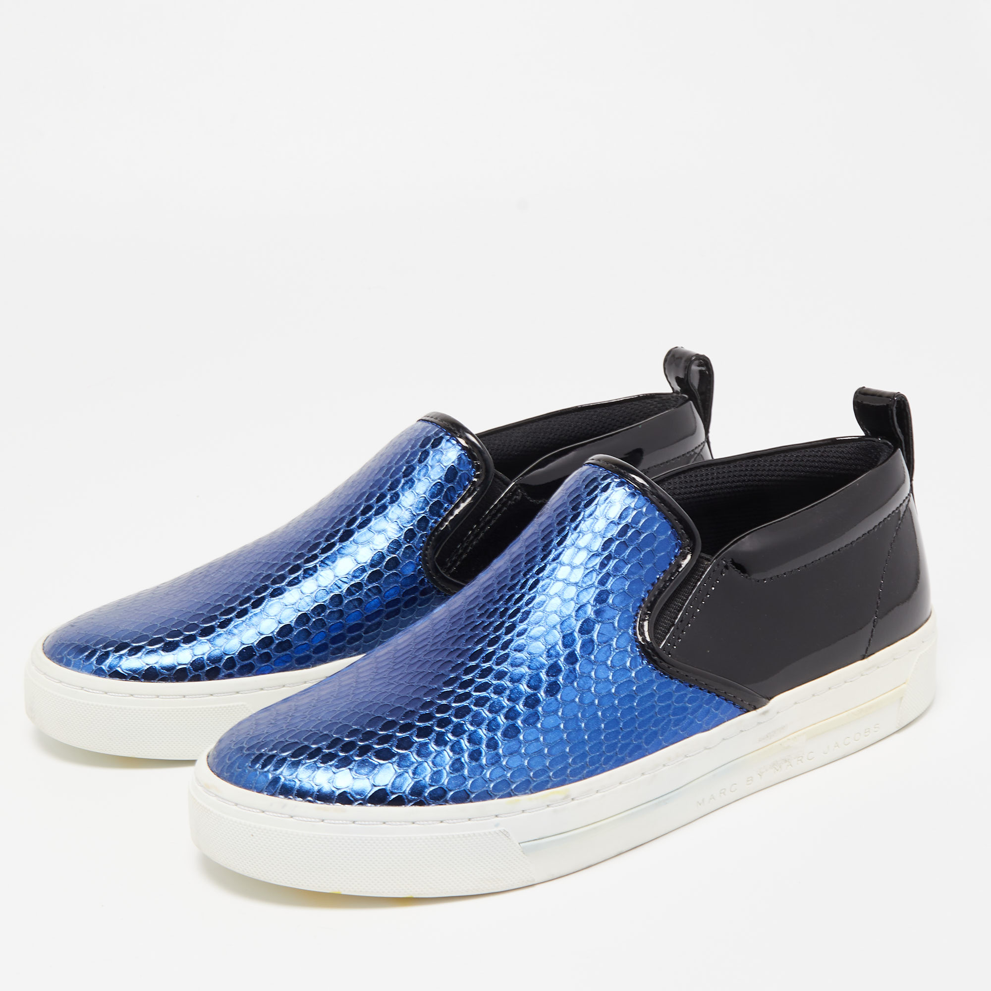 

Marc by Marc Jacobs Blue/Black Python Embossed Leather and Patent Broome Sneakers Size