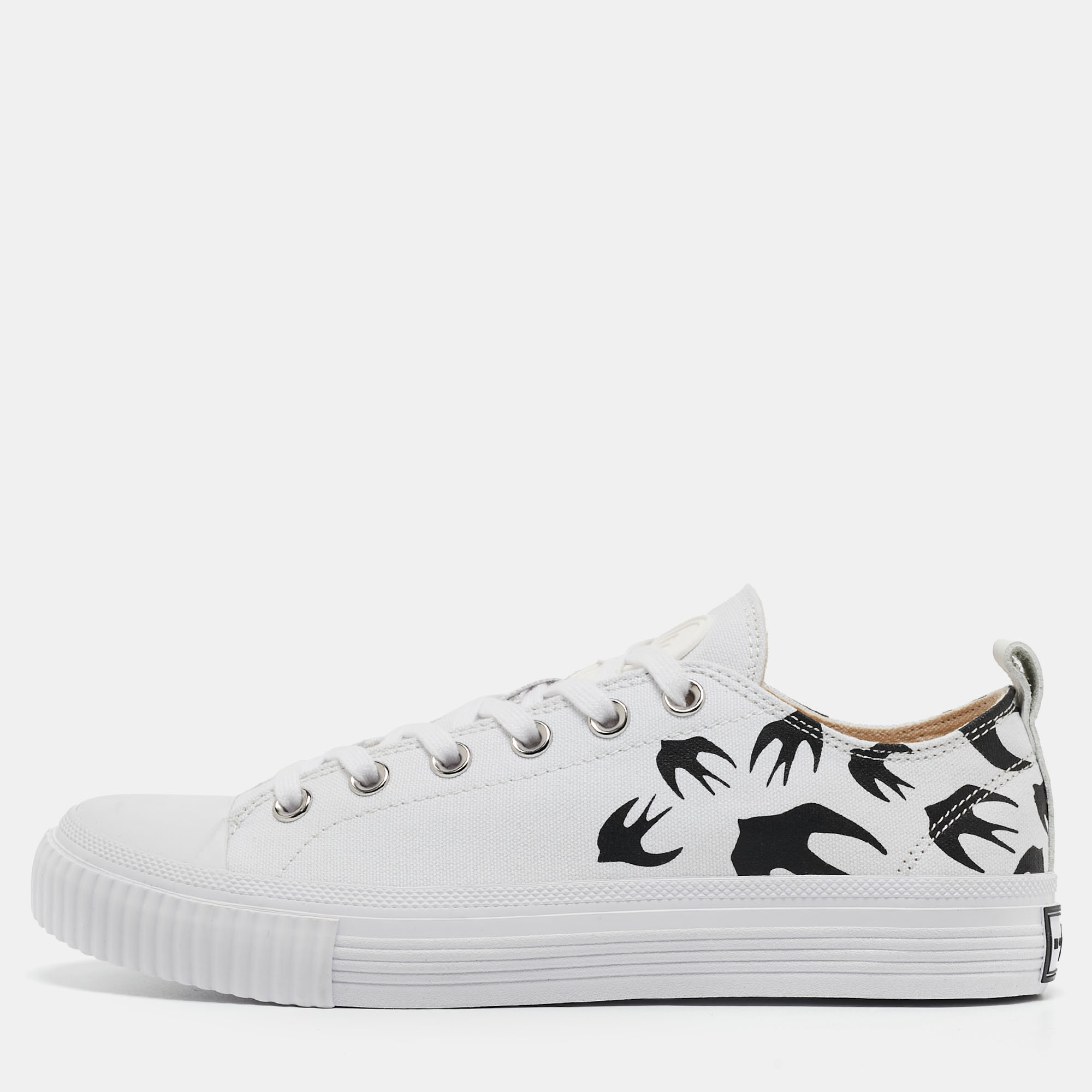 Mcq by alexander mcqueen white/black canvas shallow swarm sneakers size 40