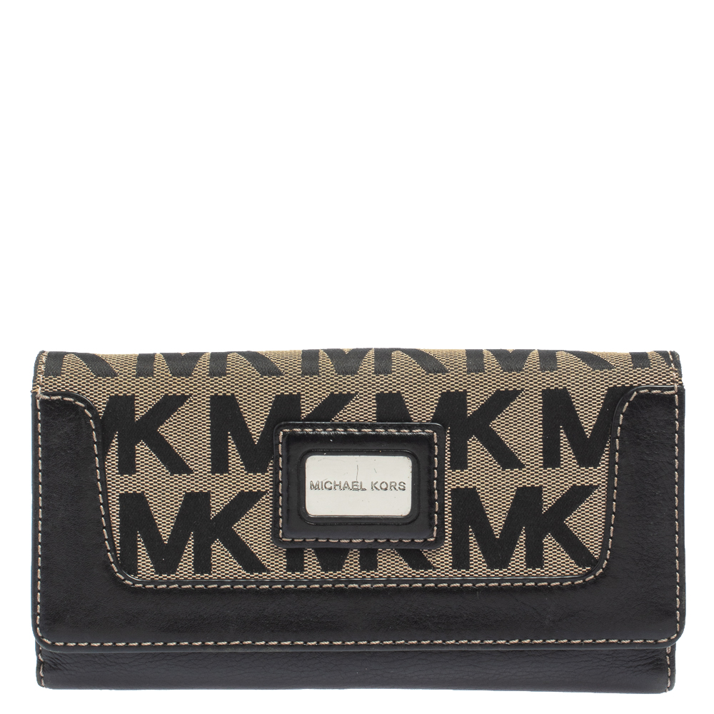 Michael Kors Beige/Black Signature Coated Canvas and Leather Brookville Caryall Continental Wallet