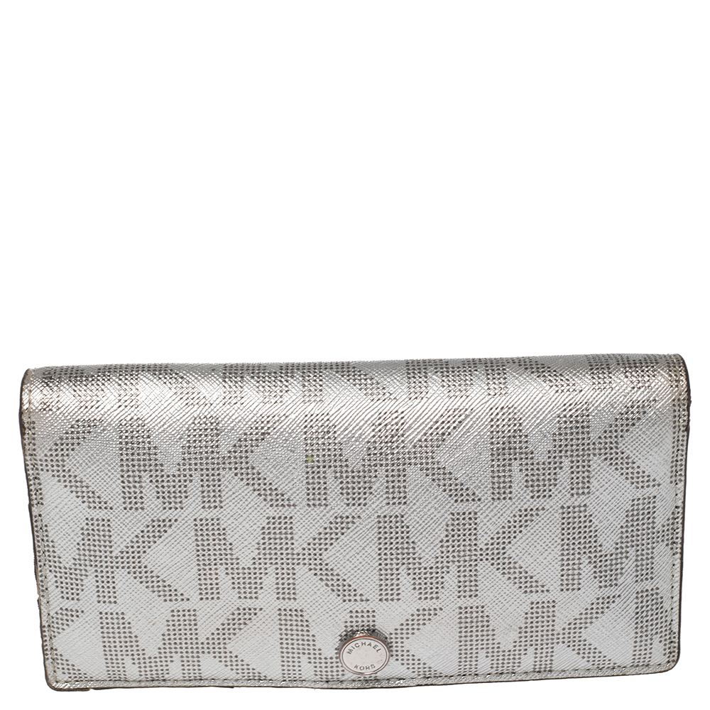 

Michael Kors Metallic Silver Signature Coated Canvas Bifold Wallet