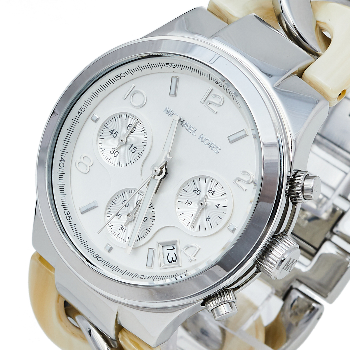 Michael Kors Silver Stainless Steel & Acrylic Chain Runway MK4263 Women's Wristwatch
Michael Kors Silver Stainless Steel & Acrylic Chain Runway MK4263 Women's Wristwatch