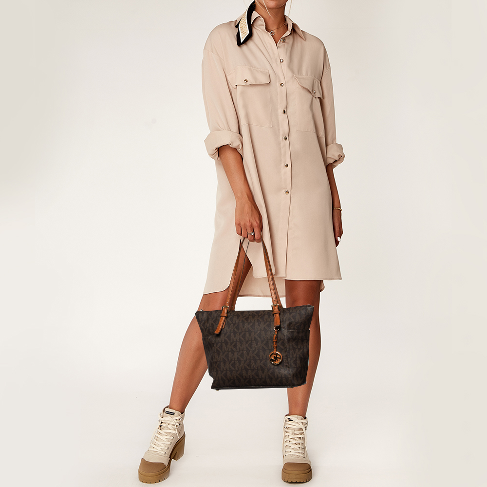 MICHAEL Michael Kors Brown Signature Coated Canvas And Leather Jet Set Tote
MICHAEL Michael Kors Brown Signature Coated Canvas And Leather Jet Set Tote