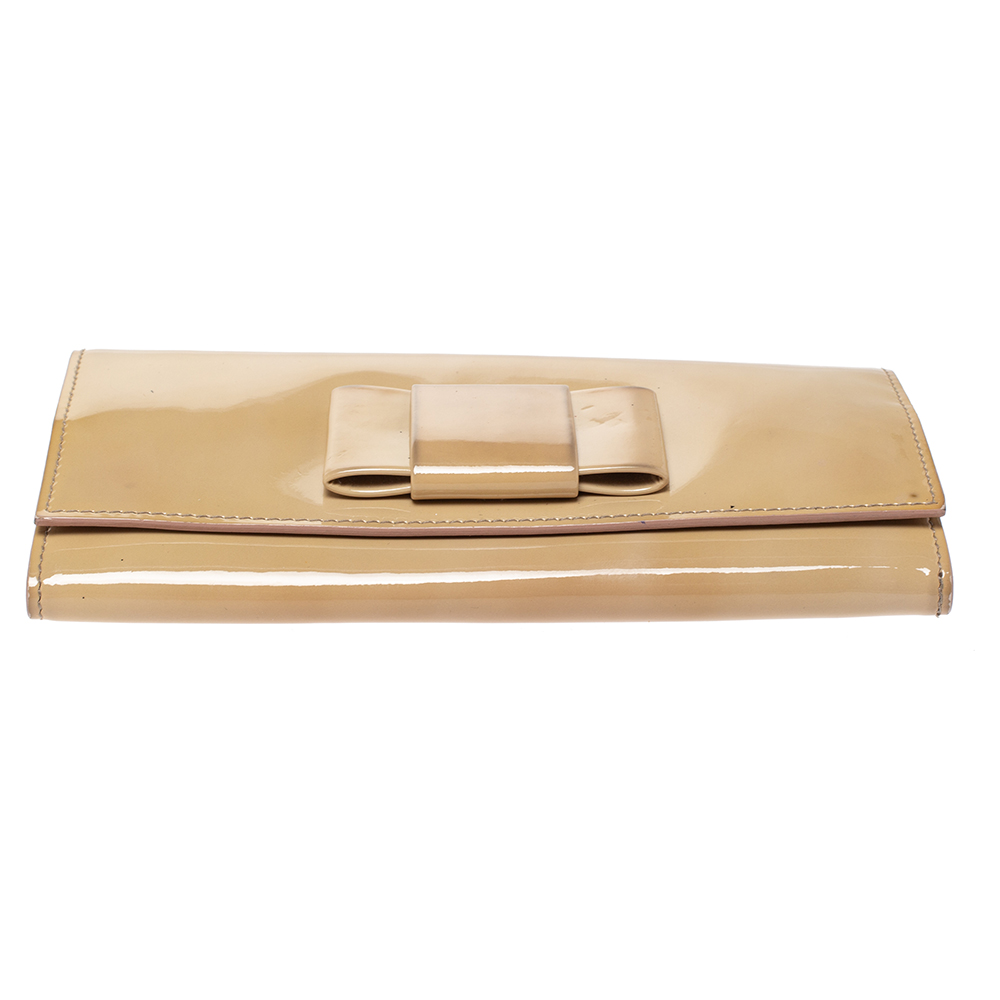 Miu Miu Beige Patent Leather Bow Continental Wallet