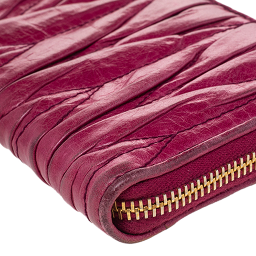 Miu Miu Pink Leather Matelassé Zip Around Wallet