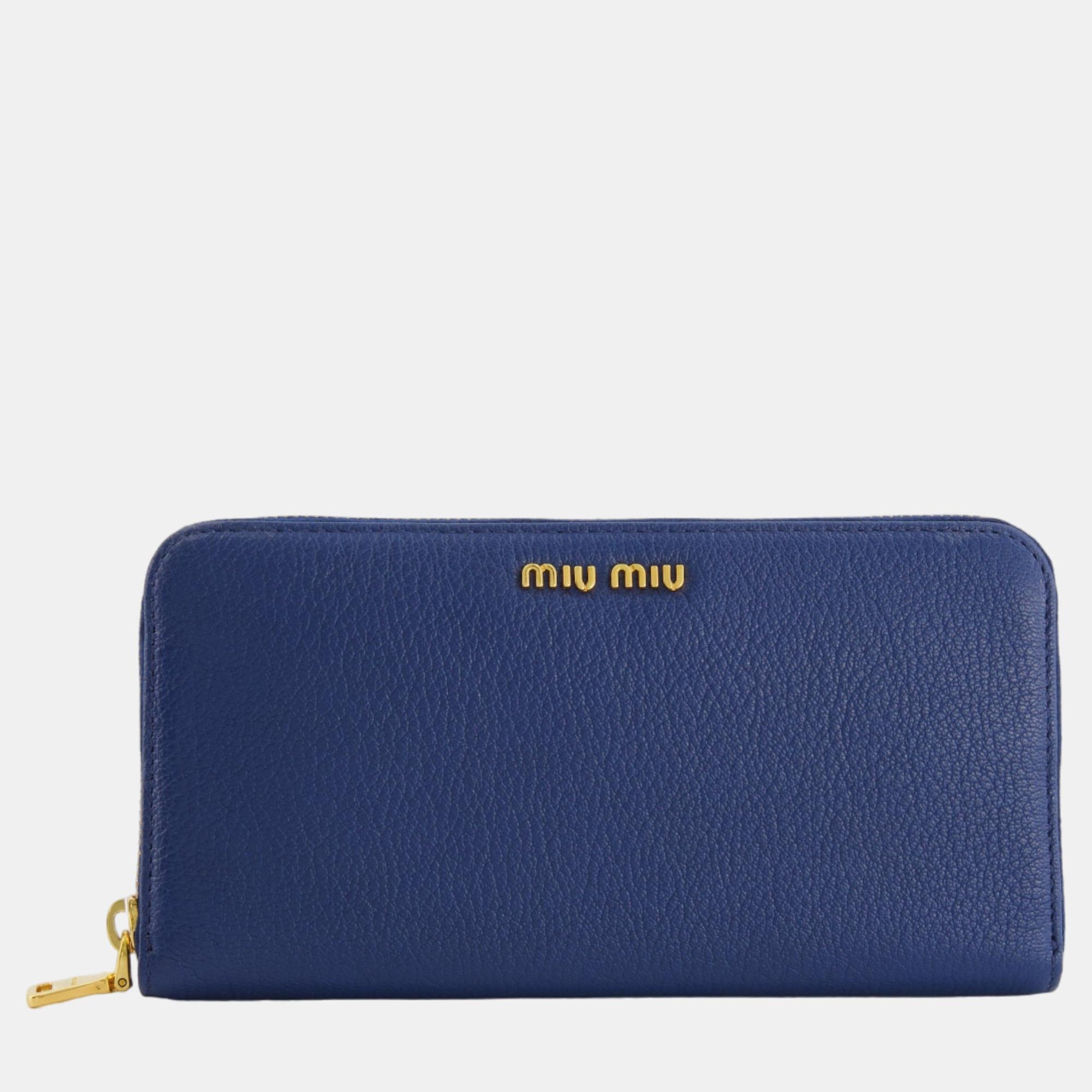 Miu Miu Navy Leather Zipped Wallet With Gold Logo