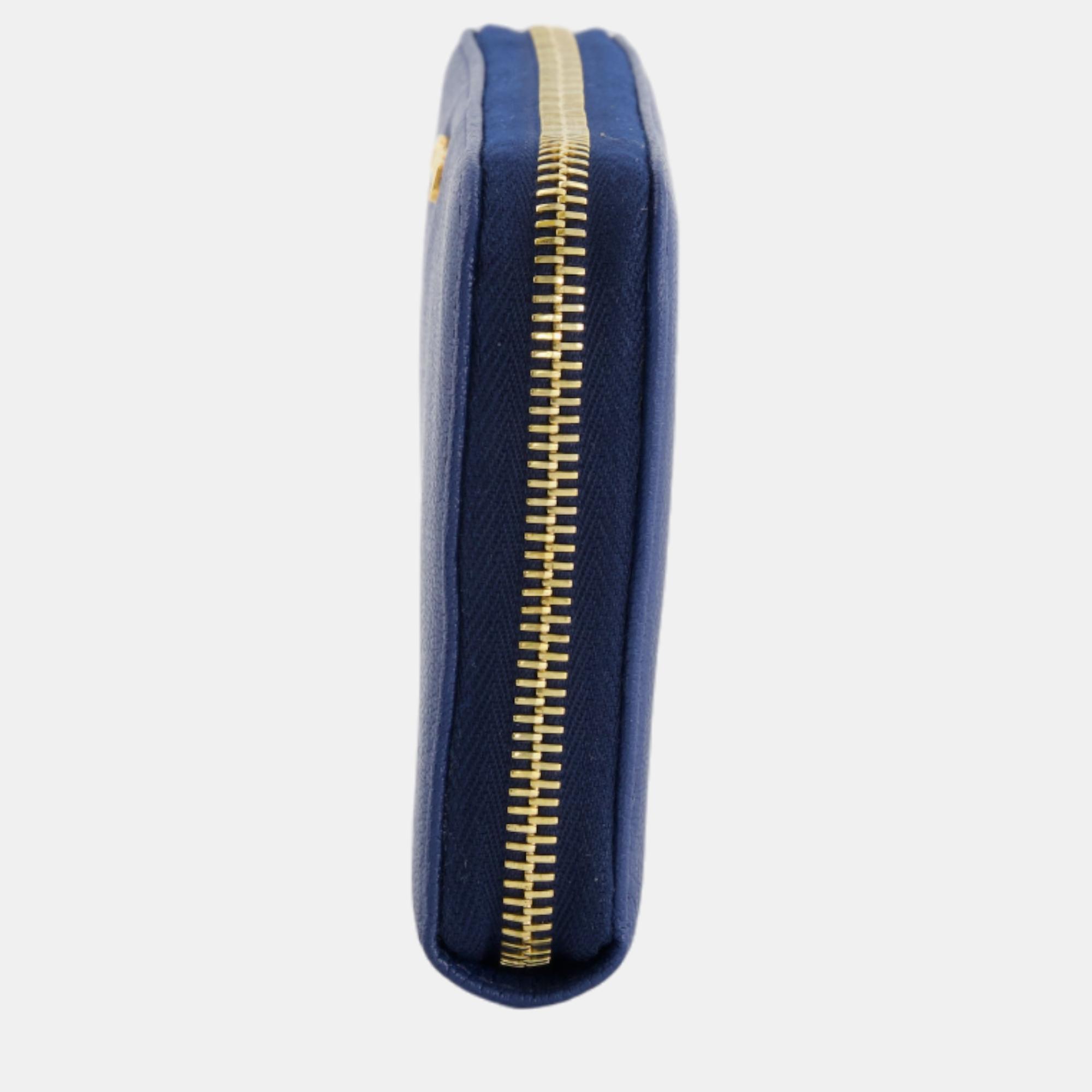 Miu Miu Navy Leather Zipped Wallet With Gold Logo