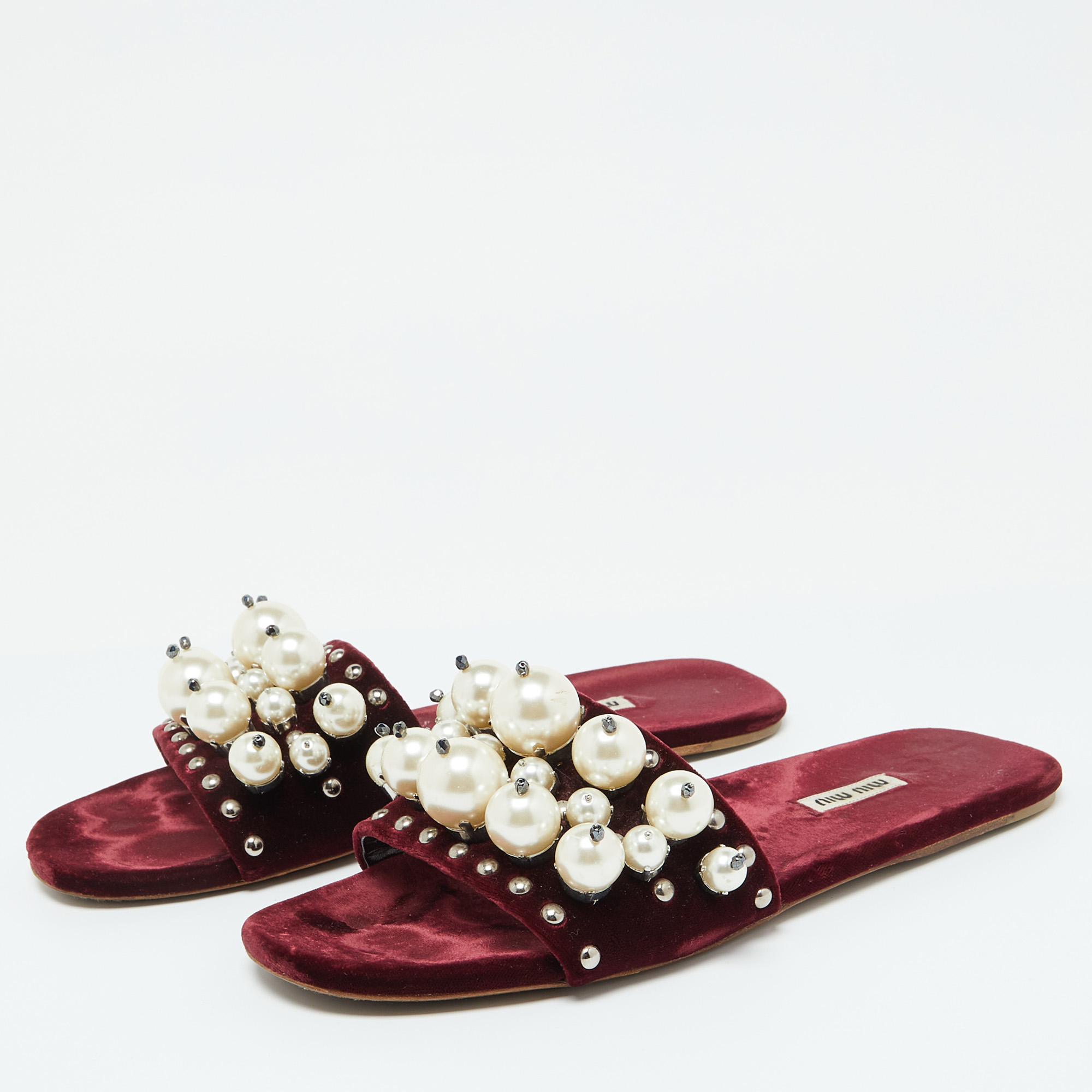 Miu Miu Burgundy Velvet Faux Pearl Embellished Flat Sandals Size 40.5