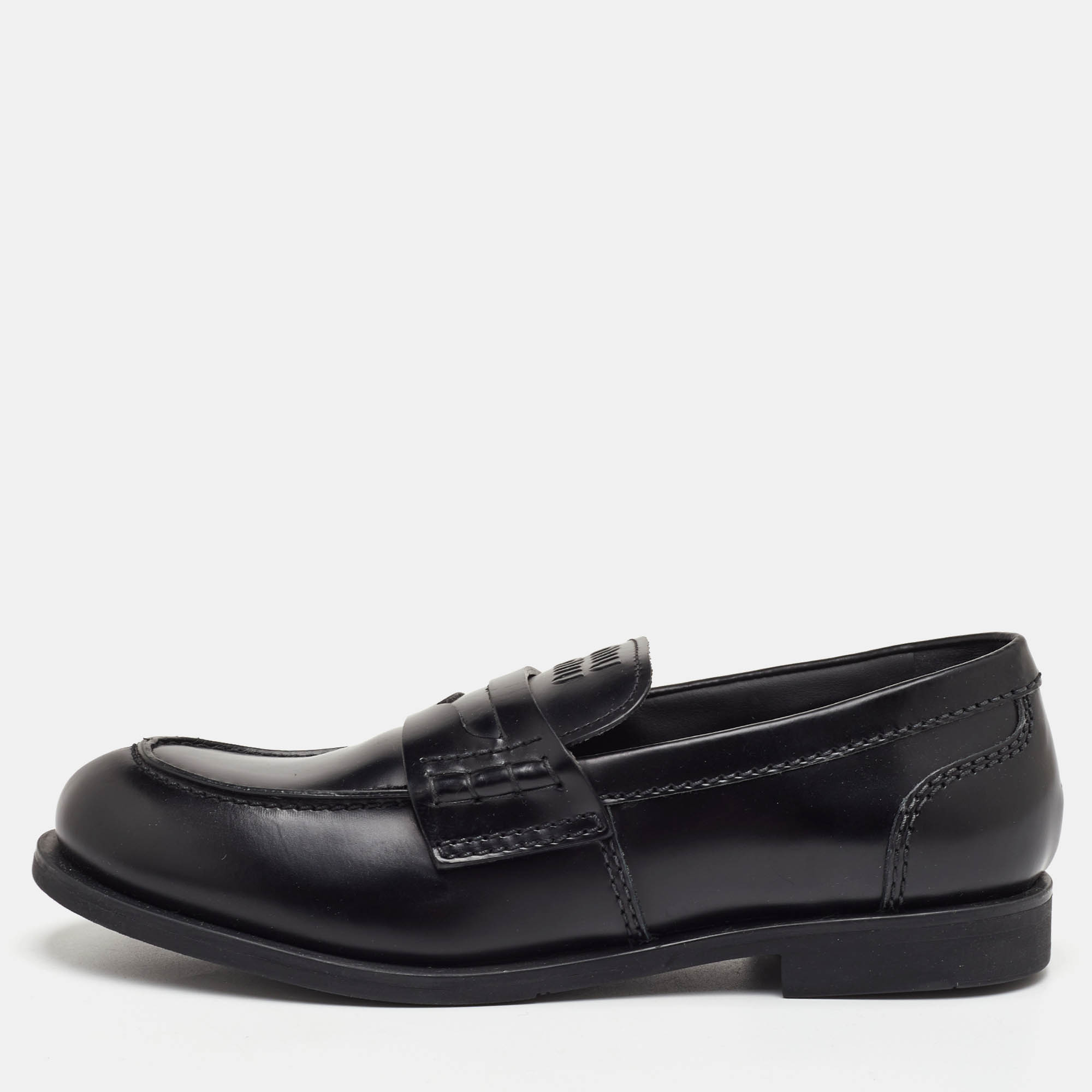 Miu Miu Size Black Leather Slip On Loafers
Miu Miu Size Black Leather Slip On Loafers