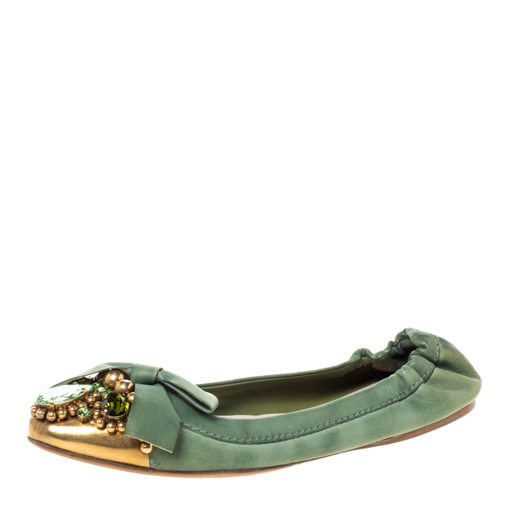 Miu Miu Green Leather Crystal, Bead And Bow Embellished Cap Toe Ballet Flats Size
Miu Miu Green Leather Crystal, Bead And Bow Embellished Cap Toe Ballet Flats Size