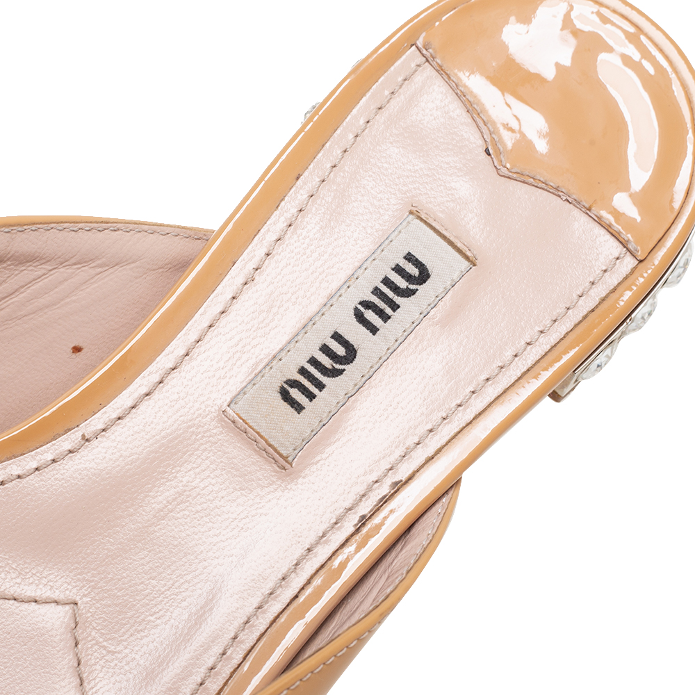Miu Miu Beige Patent Leather Bow Detail Jeweled Heel Sandals Size 36.5