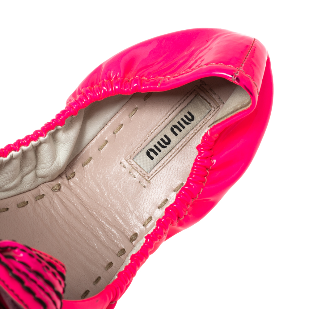 Miu Miu Pink Patent Leather Bow Scrunch Ballet Flats Size 37