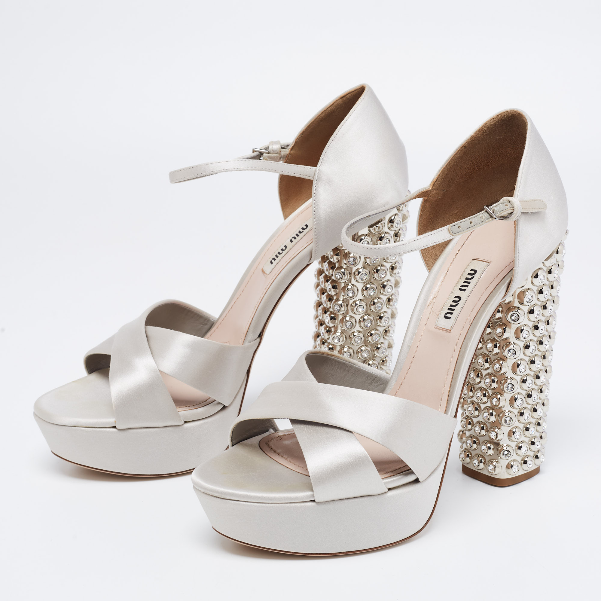 Miu Miu Grey Satin Crystal Embellished Block Heel Ankle Strap Platform Sandals Size
Miu Miu Grey Satin Crystal Embellished Block Heel Ankle Strap Platform Sandals Size