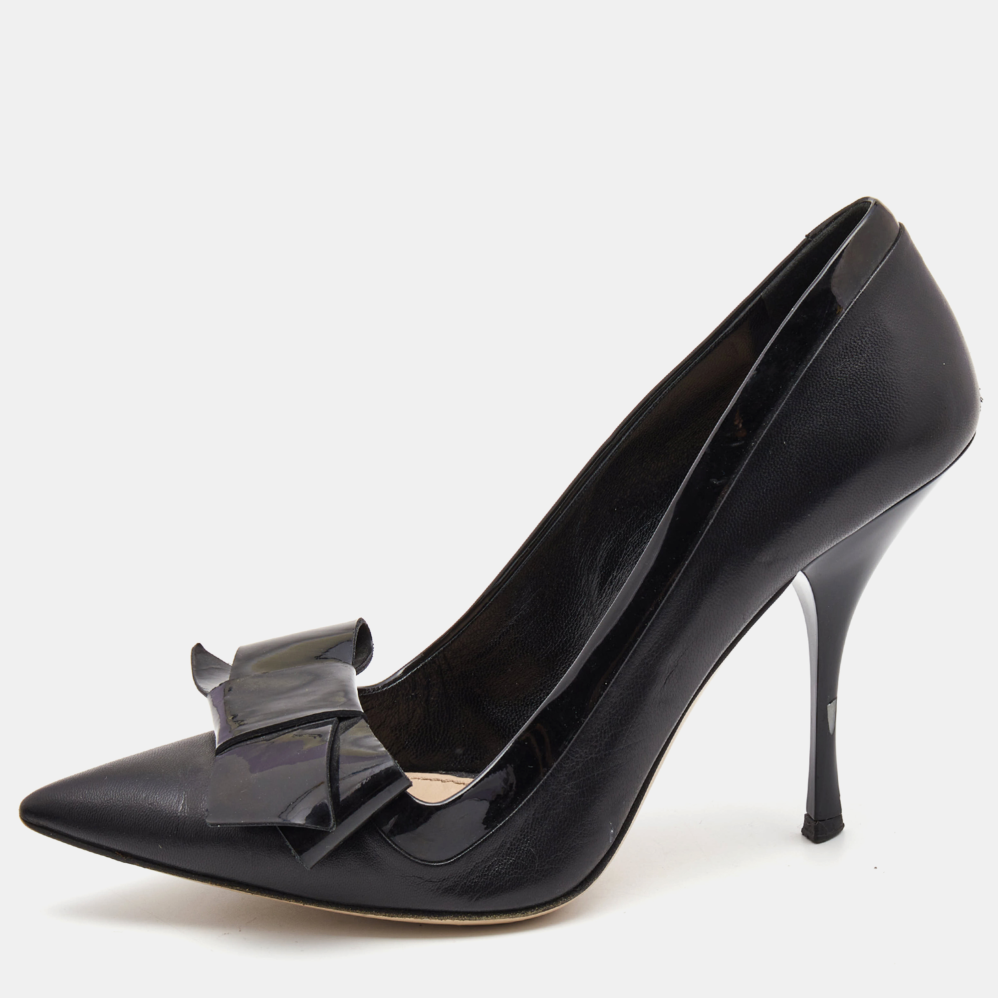 Miu Miu Black Patent And Leather Bow Pointed Toe Pumps Size 37