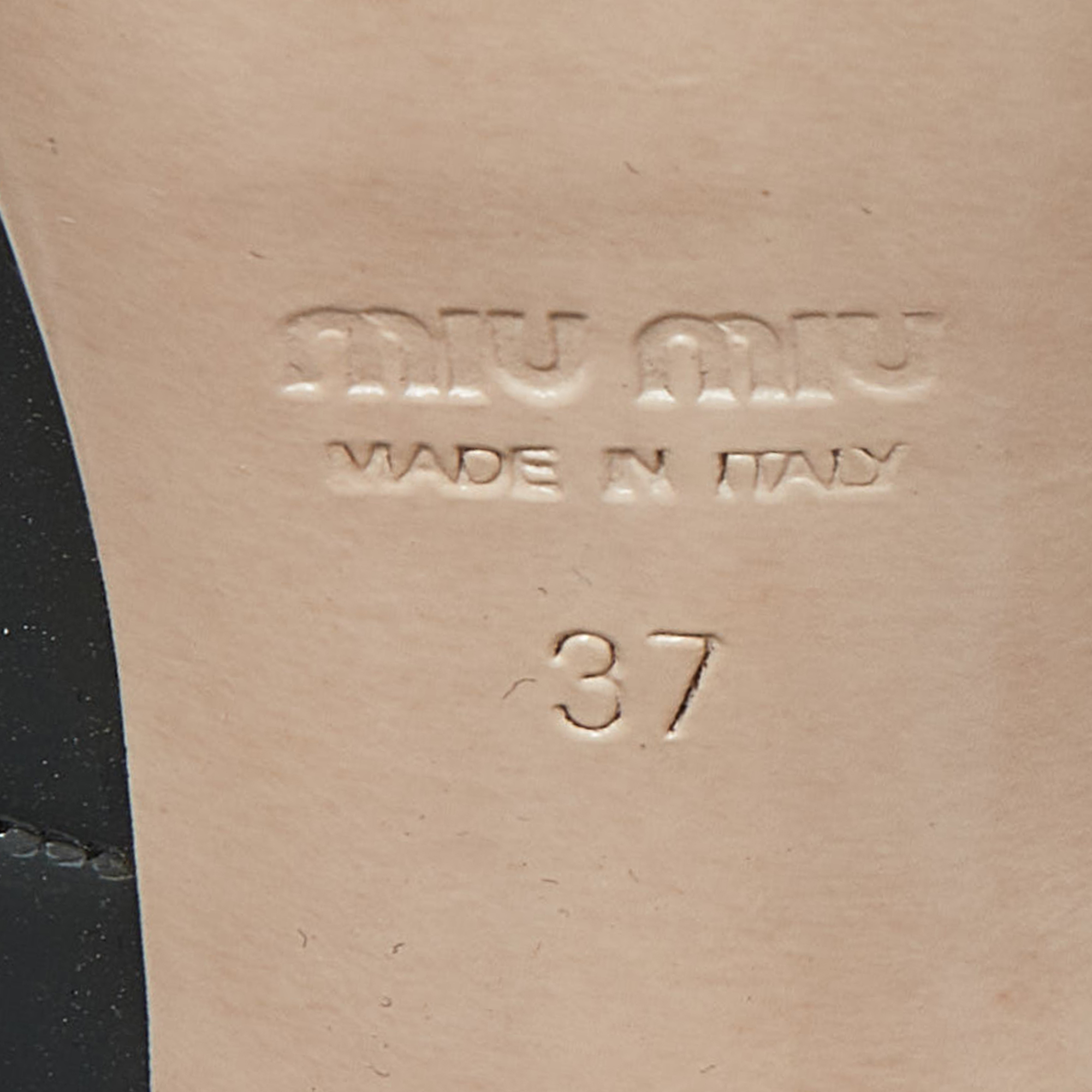 Miu Miu Grey/Black Patent Toe Cap Pumps Size 37