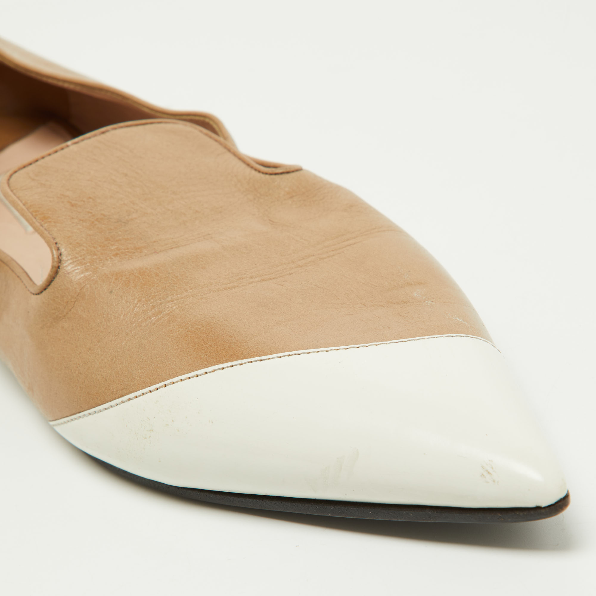 Miu Miu Beige/White Leather Pointed Toe Smoking Slipper Size 42