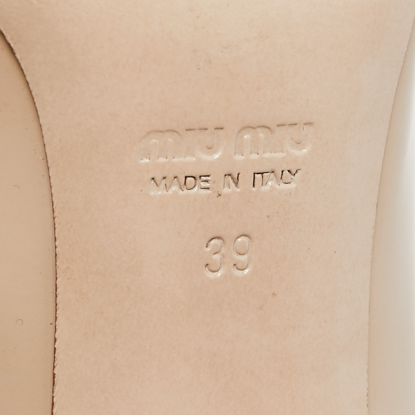 Miu Miu Beige Patent Leather Bow Peep Toe Platform Pumps Size 39