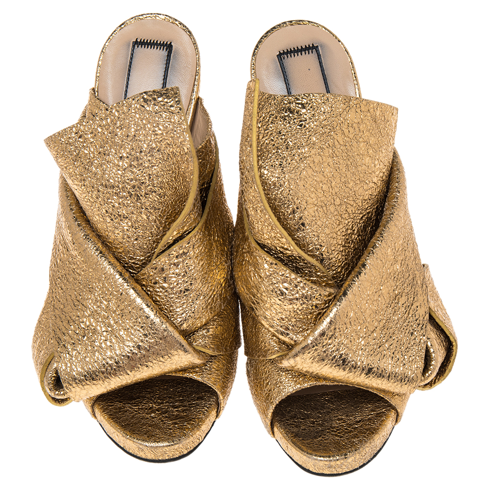 N21  Glitter Knot  Gold Crackled Leather  Mule Sandals Size 36