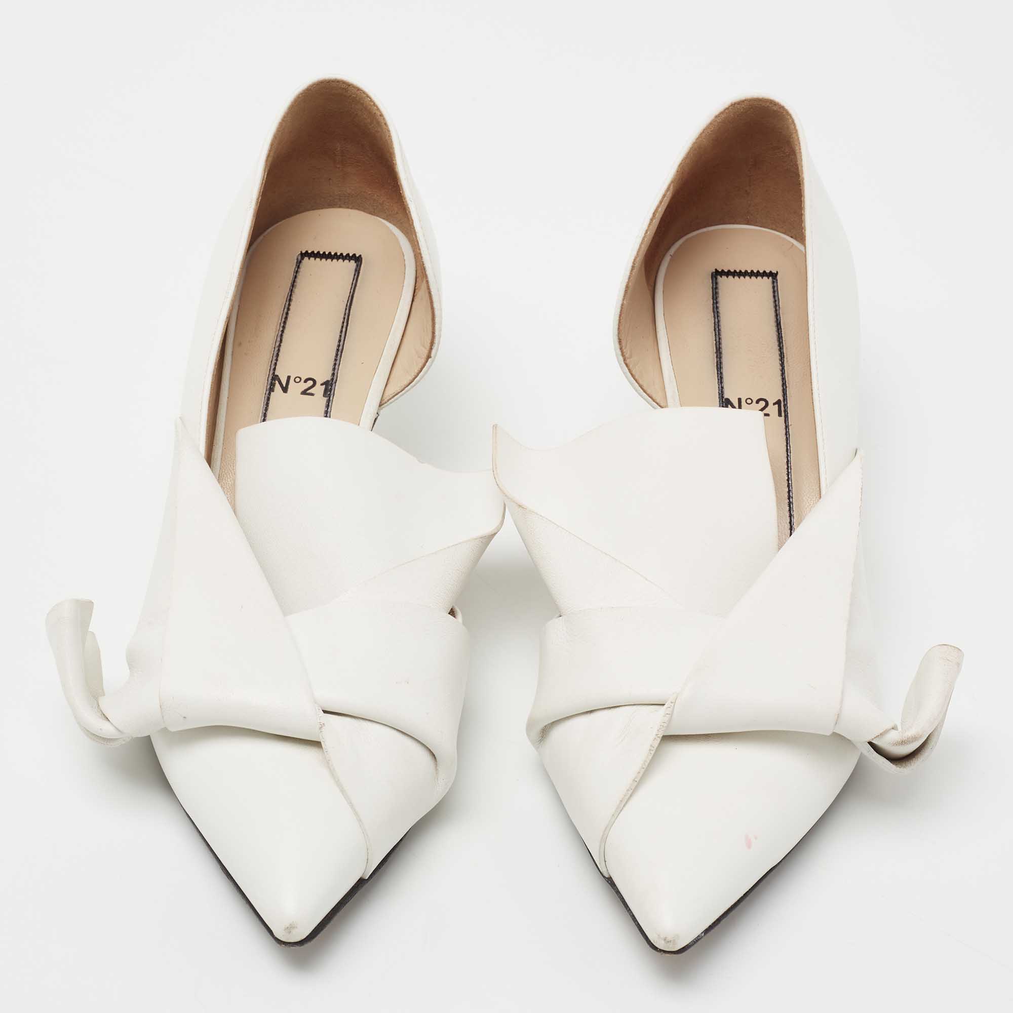 Nº21 White Leather Knot Pointed Toe Kitten Pumps Size 38.5