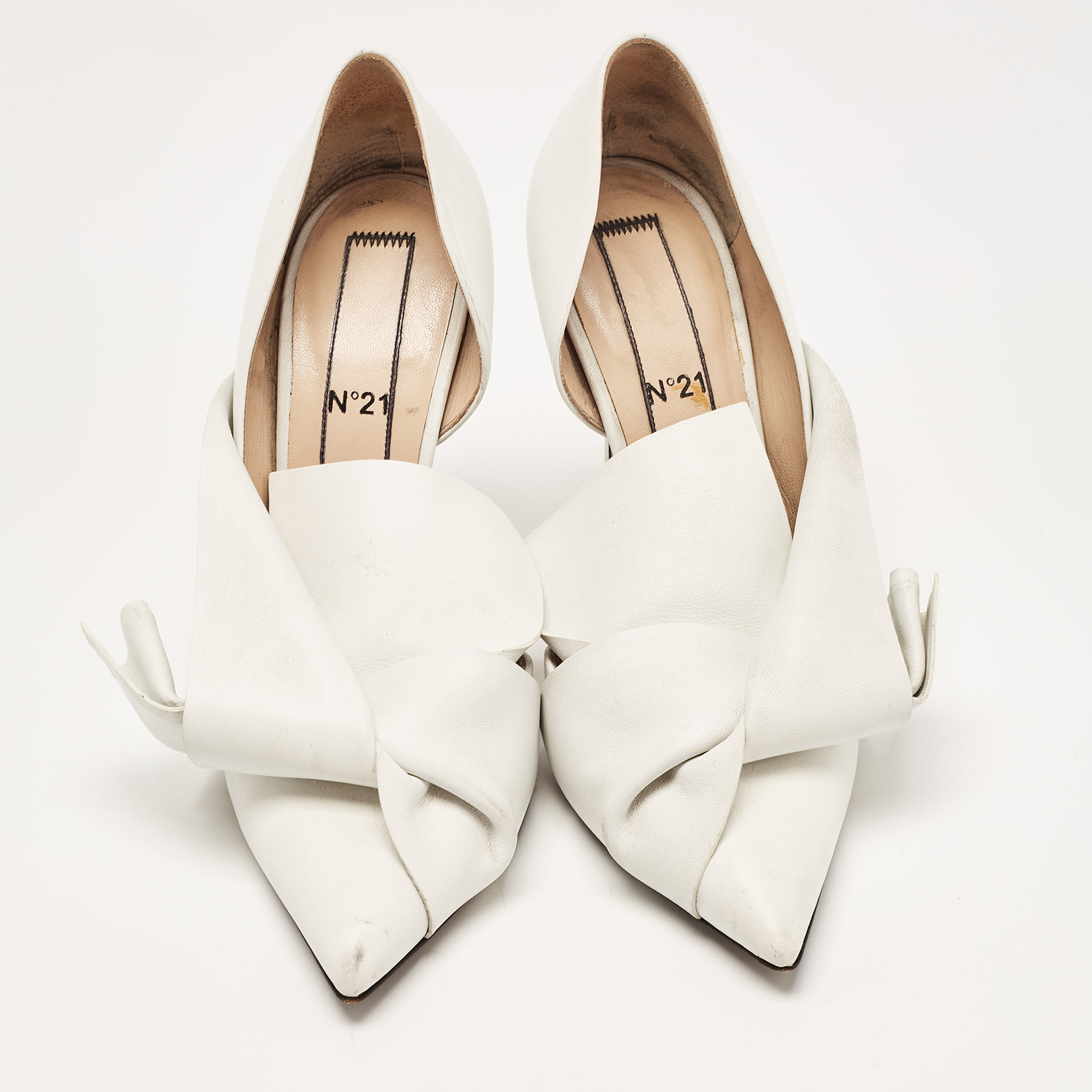 Nº21 White Leather Knot Pointed Toe Pumps Size 39