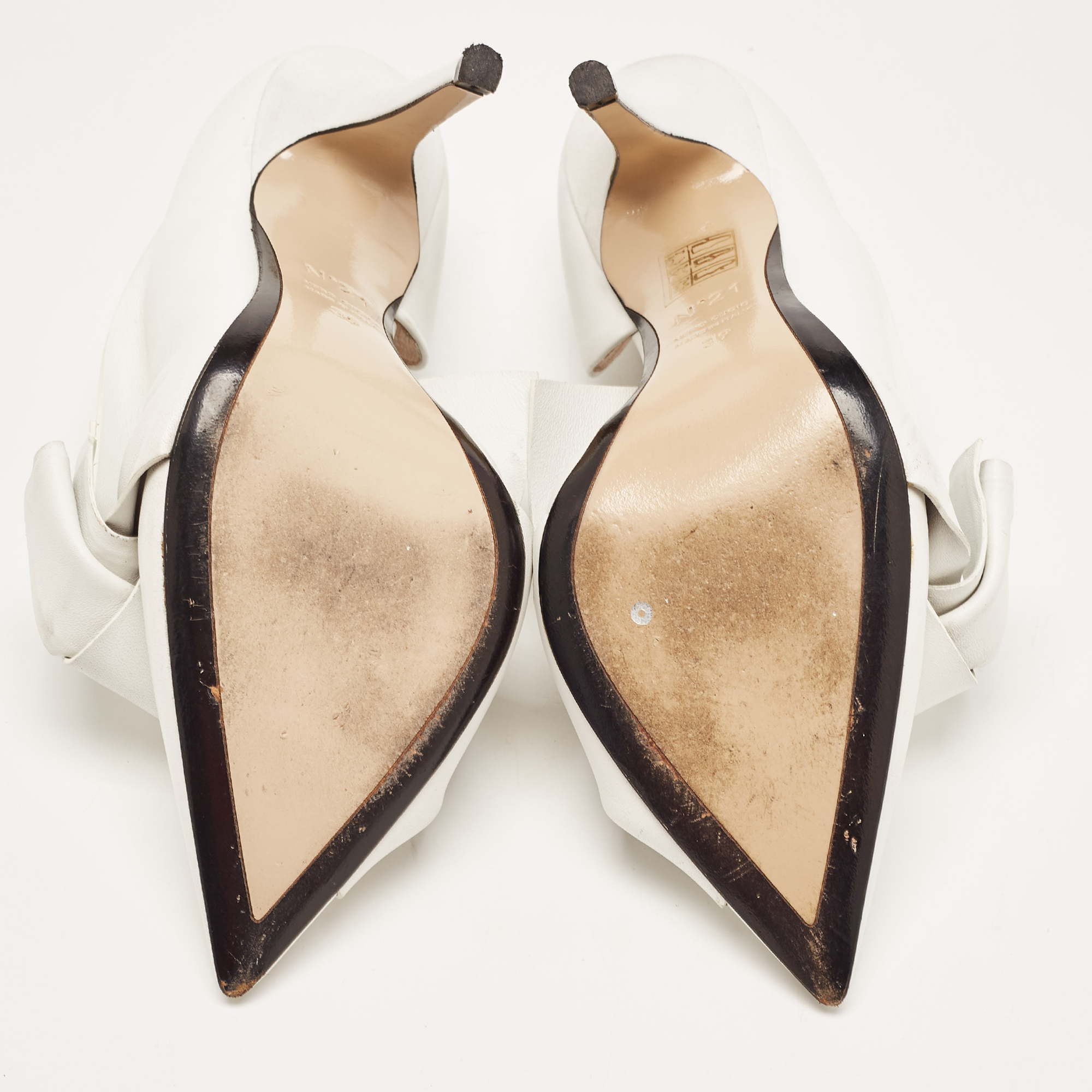 Nº21 White Leather Knot Pointed Toe Pumps Size 39