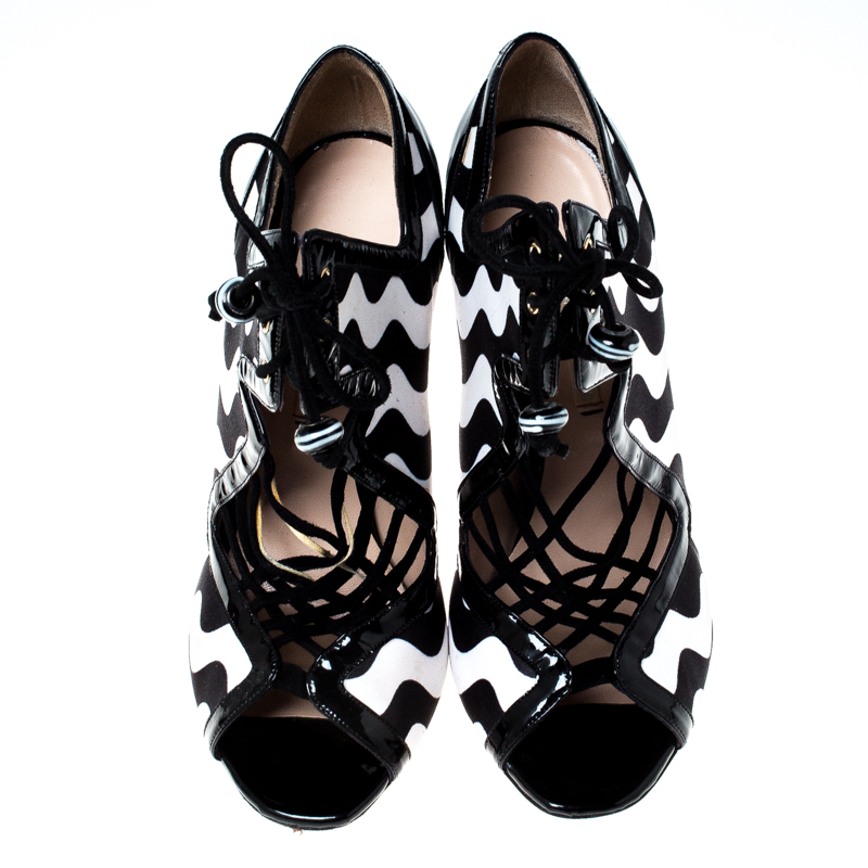 Nicholas Kirkwood Monochrome Satin And Patent Leather Cut Out Strappy Sandals Size 37