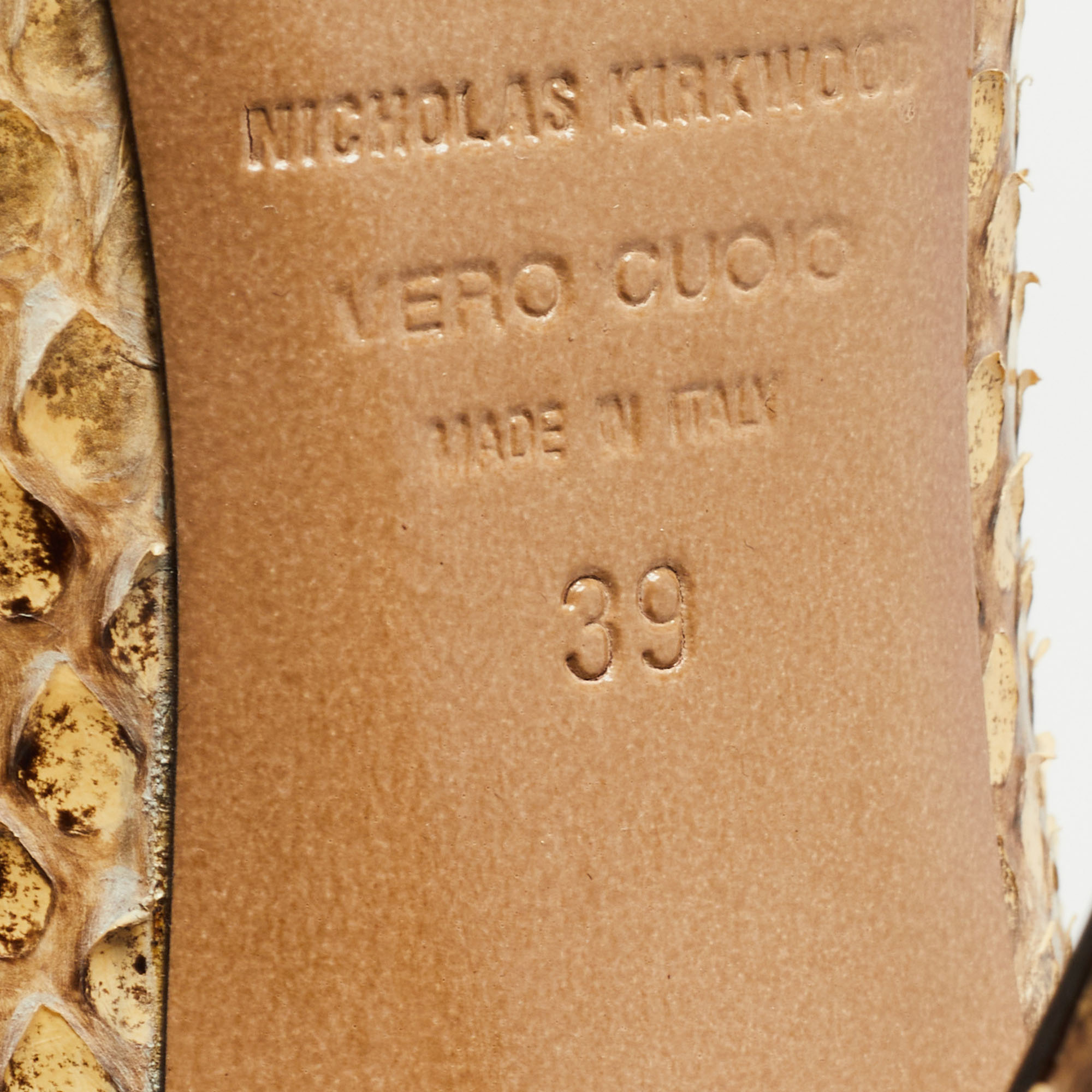 Nicholas Kirkwood Cream/Brown Python Leather Platform Pumps Size 39