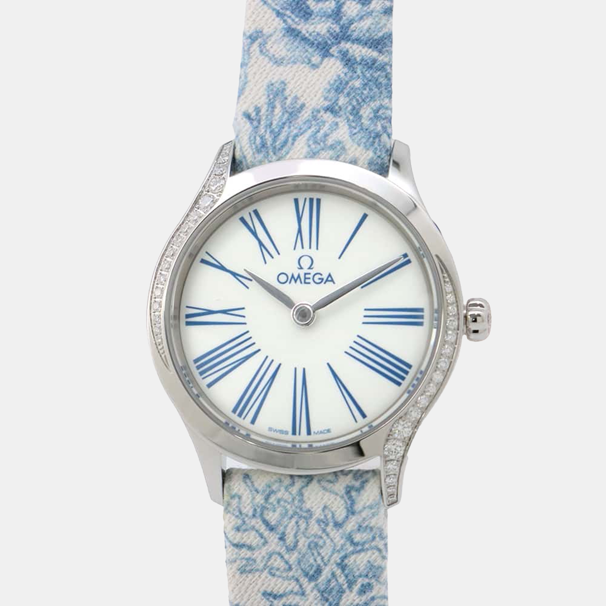 Omega White Stainless Steel De Ville 428.17.26.60.04.001 Quartz Women's Wristwatch 26 mm
Omega White Stainless Steel De Ville 428.17.26.60.04.001 Quartz Women's Wristwatch 26 mm