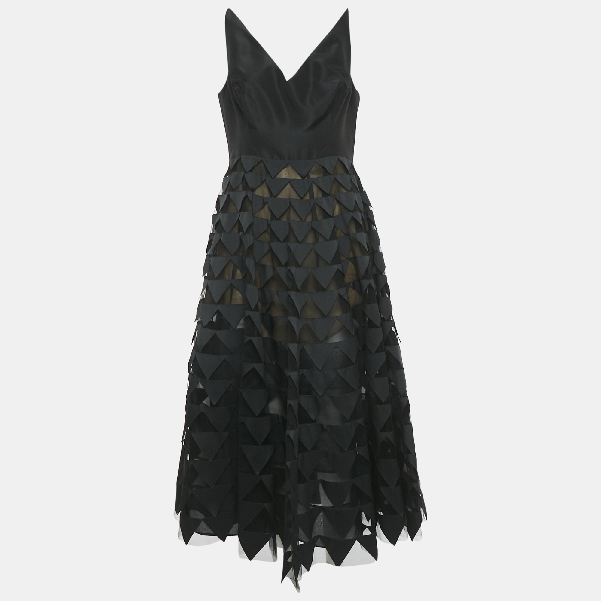 Oscar de la Renta Black Triangle Appliqué Tulle and Silk-Faille Gown L
Oscar de la Renta Black Triangle Appliqué Tulle and Silk-Faille Gown L