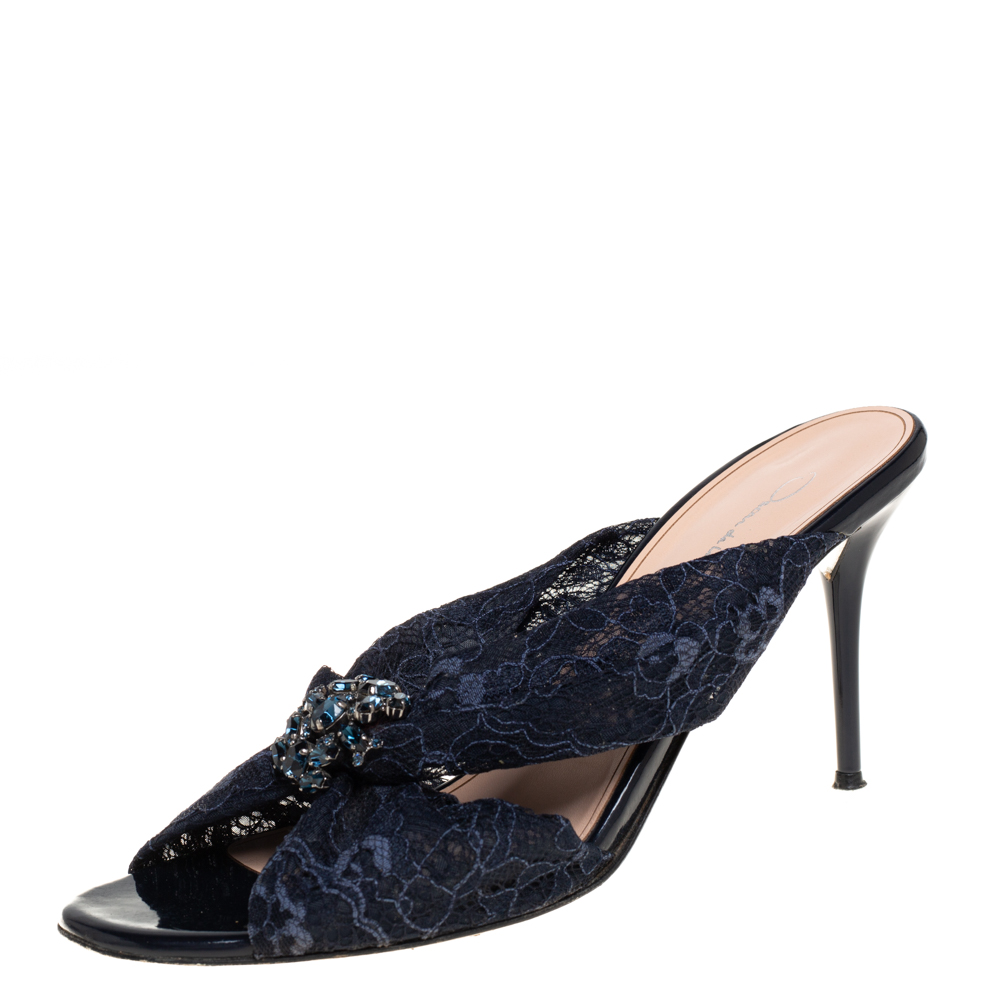 Oscar de la Renta Blue Lace Glen Embellished Sandals Size 38.5