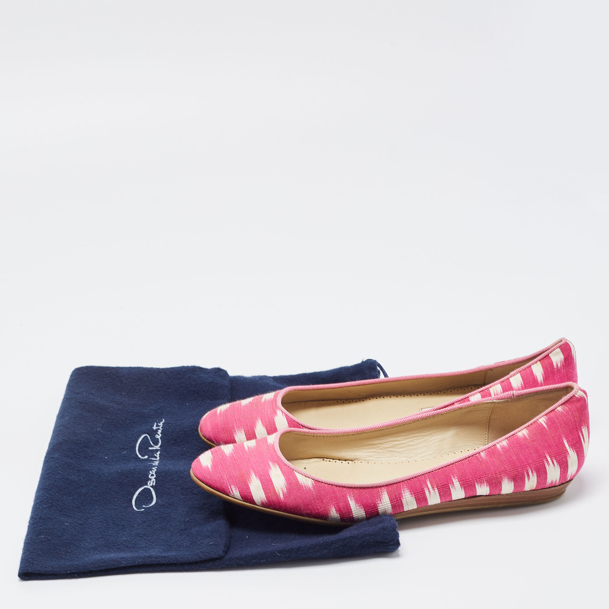 Oscar De La Renta Pink Printed Fabric Ballet Flats Size 36.5
