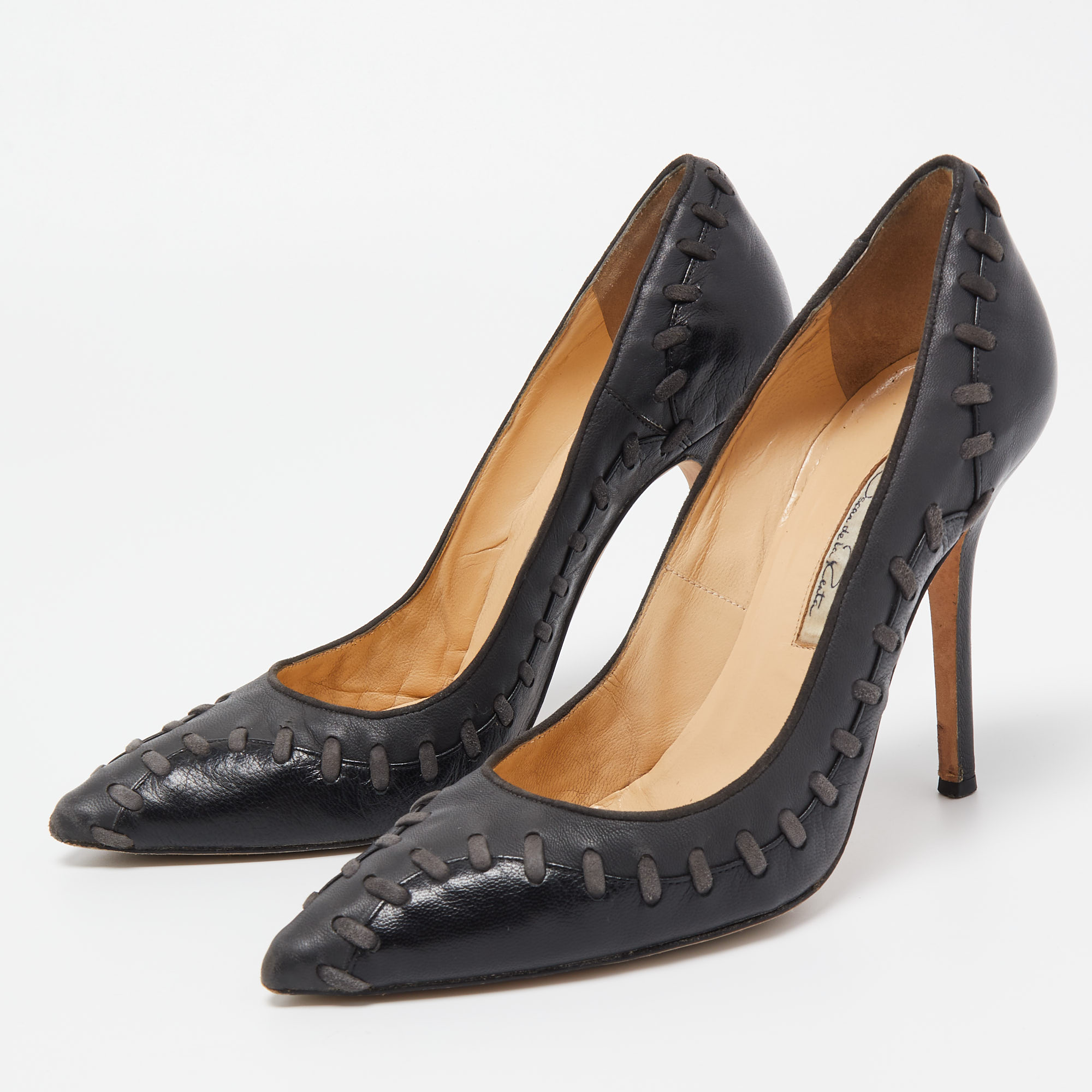 Oscar De La Renta Black Leather Pointed Toe Pumps Size 38