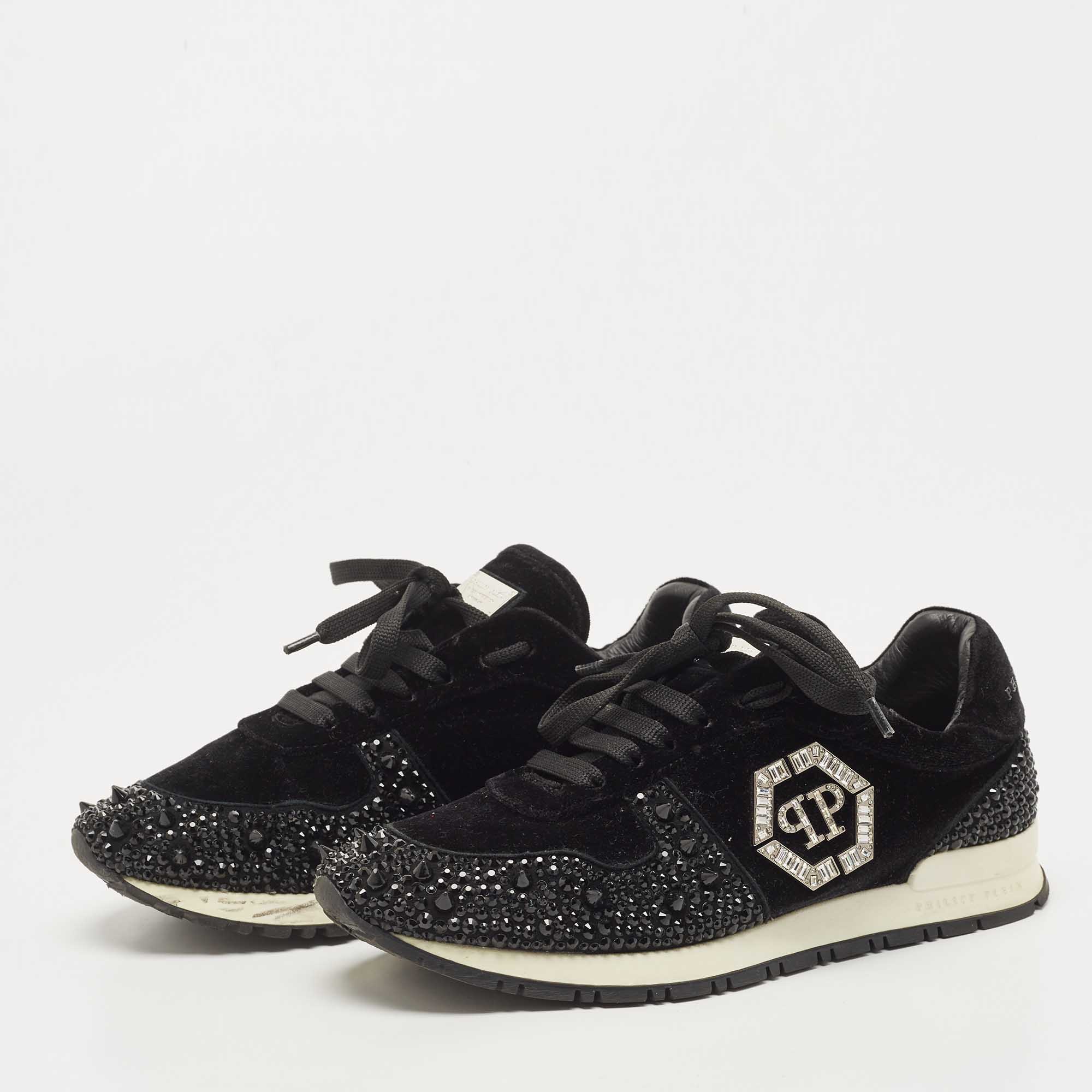

Philipp Plein Black Velvet Studded Embellishments Low Top Sneakers Size