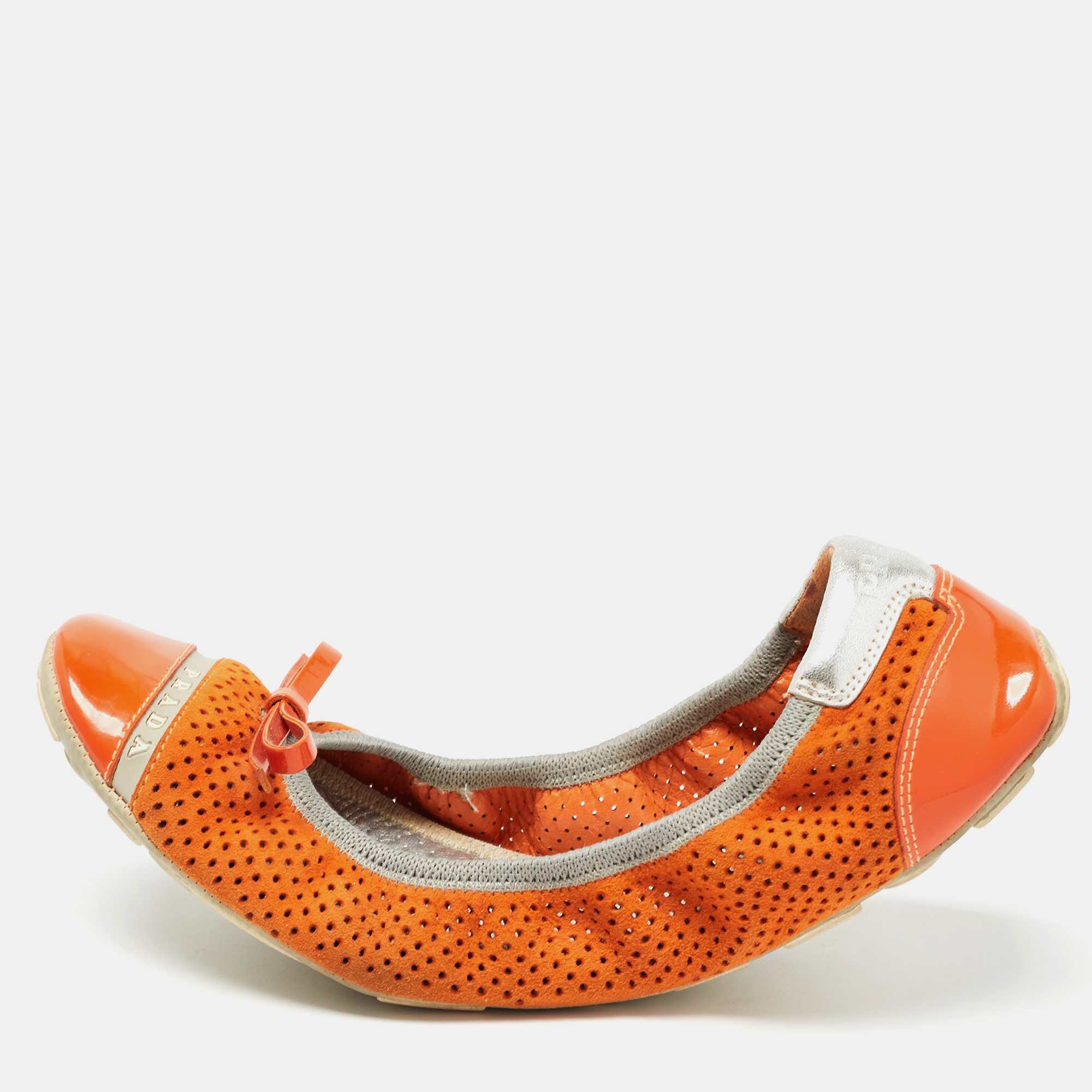 Prada sport orange perforated suede and patent bow scrunch ballet flats size 37