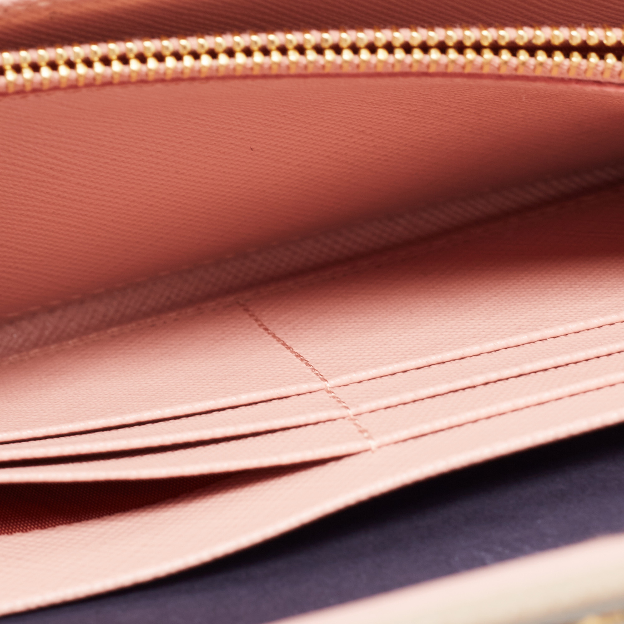 

Prada Beige Saffiano Lux Leather Flap Continental Wallet