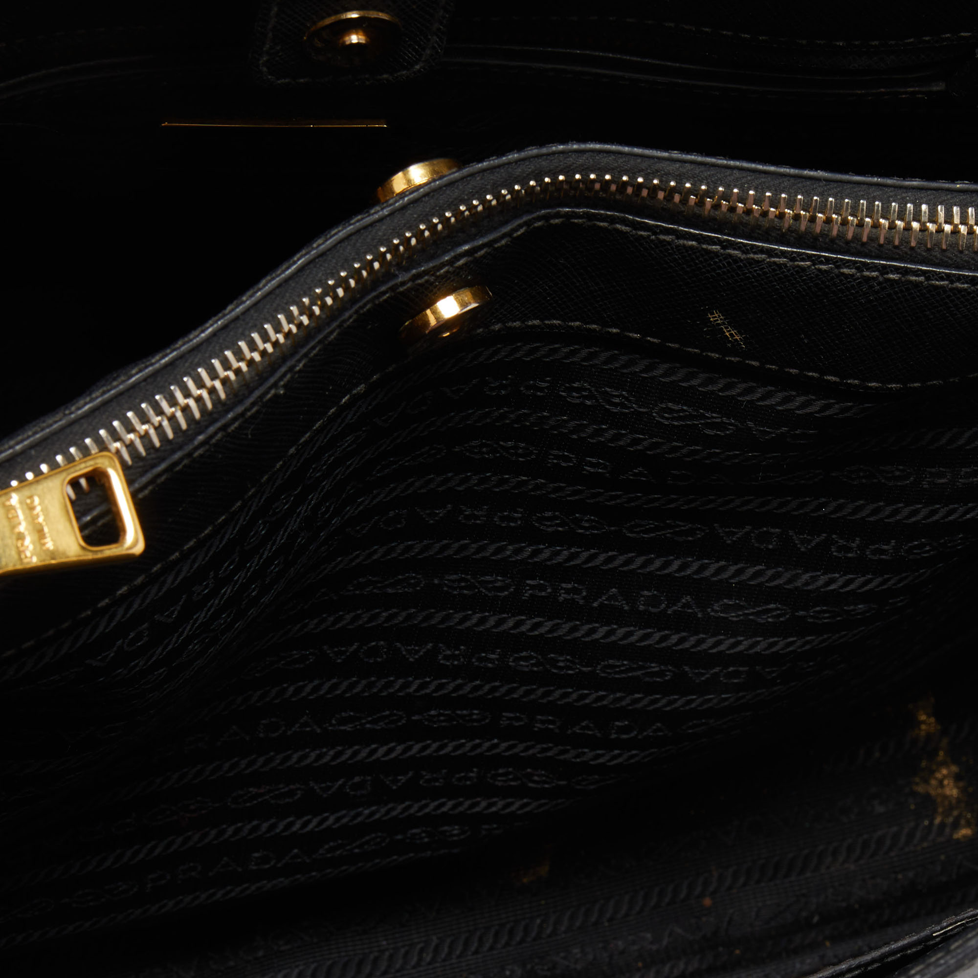 Prada Black Saffiano Leather Zip Galleria Tote