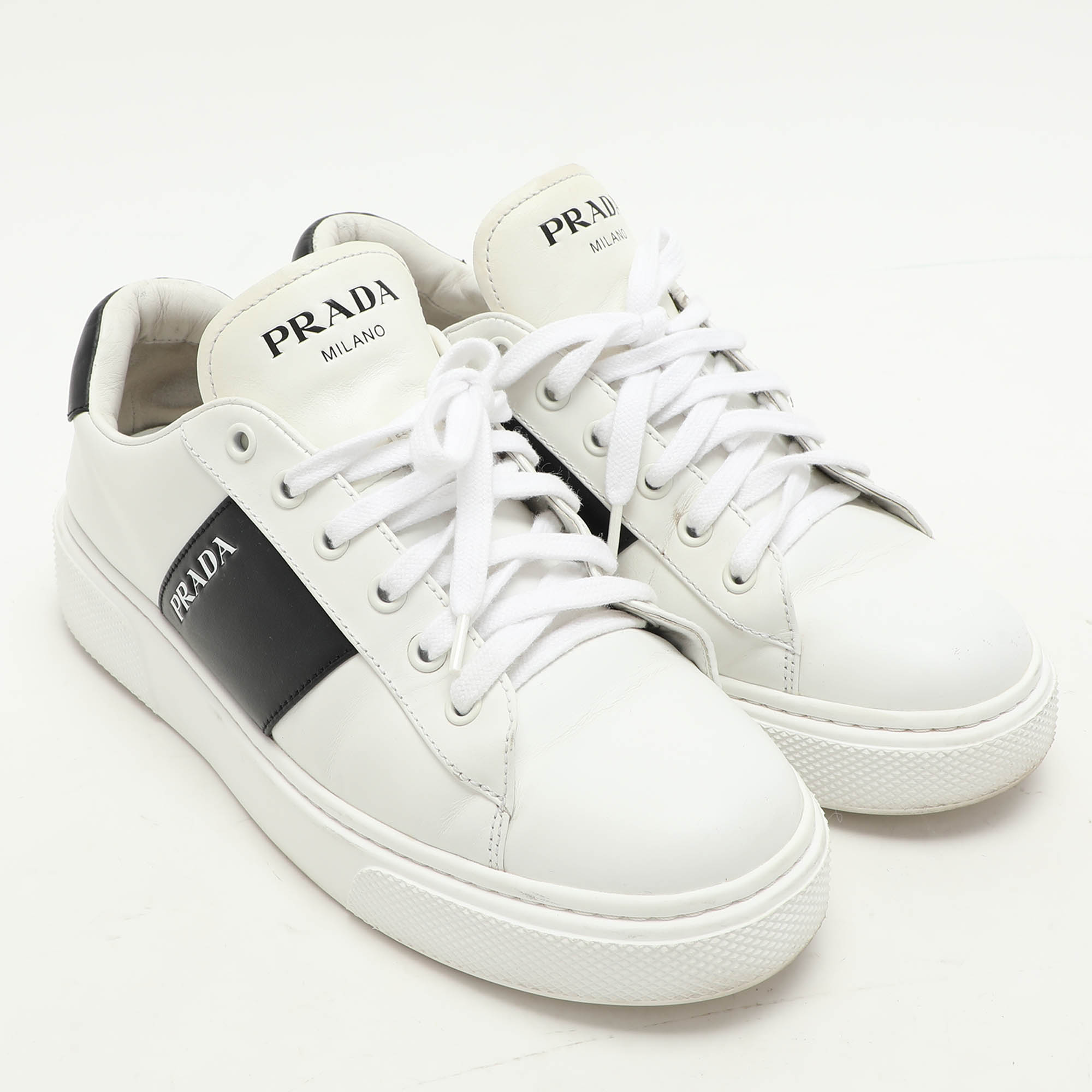 Prada White/Black Leather Low Top Sneakers Size 38.5