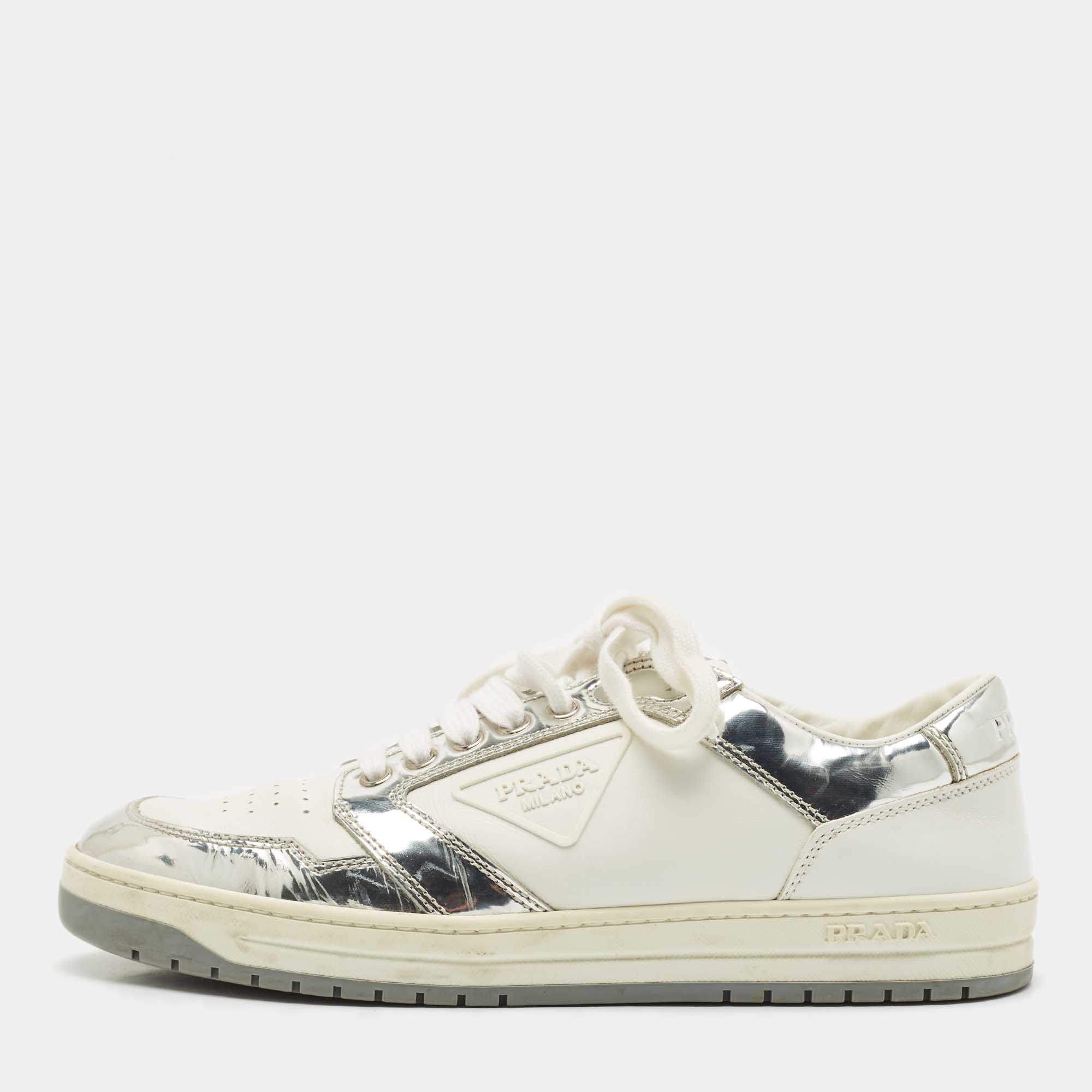Prada White/Silver Leather and Patent Leather Downtown Low Top Sneakers Size
Prada White/Silver Leather and Patent Leather Downtown Low Top Sneakers Size