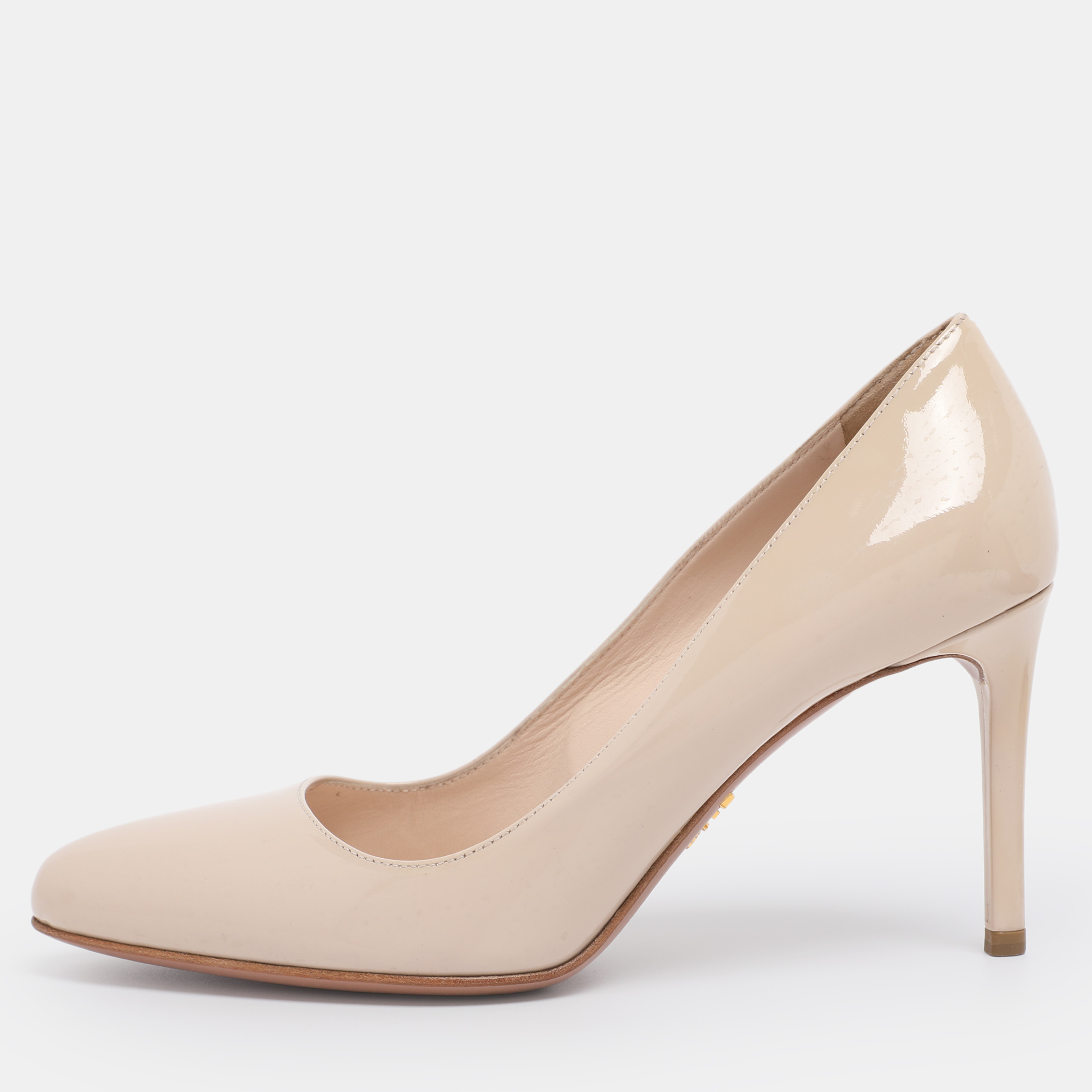 Prada Beige Patent Leather Pumps Size
Prada Beige Patent Leather Pumps Size