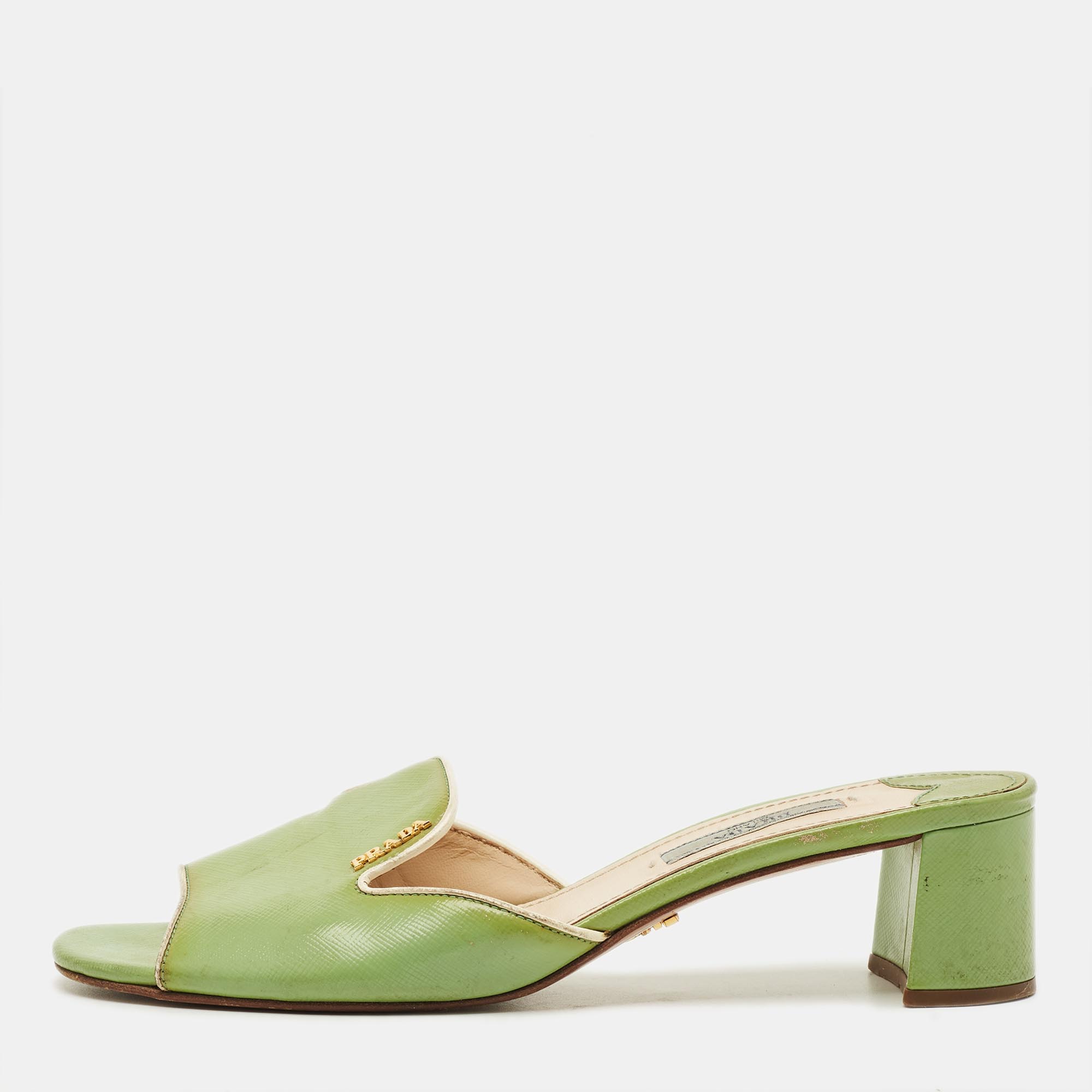 Prada Size Green Saffiano Leather Slide Sandals
Prada Size Green Saffiano Leather Slide Sandals