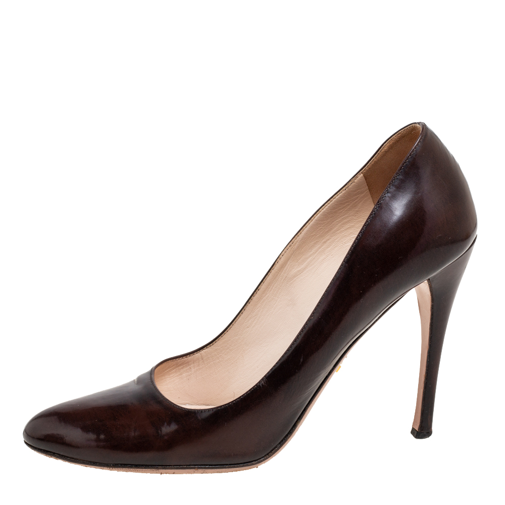 Prada  Brown Leather Round Toe  Pumps Size 39