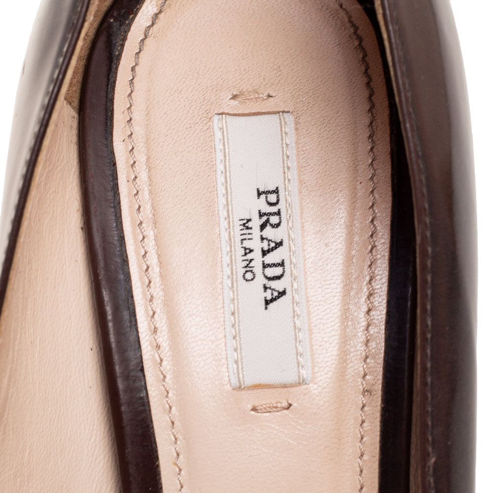 Prada  Brown Leather Round Toe  Pumps Size 39