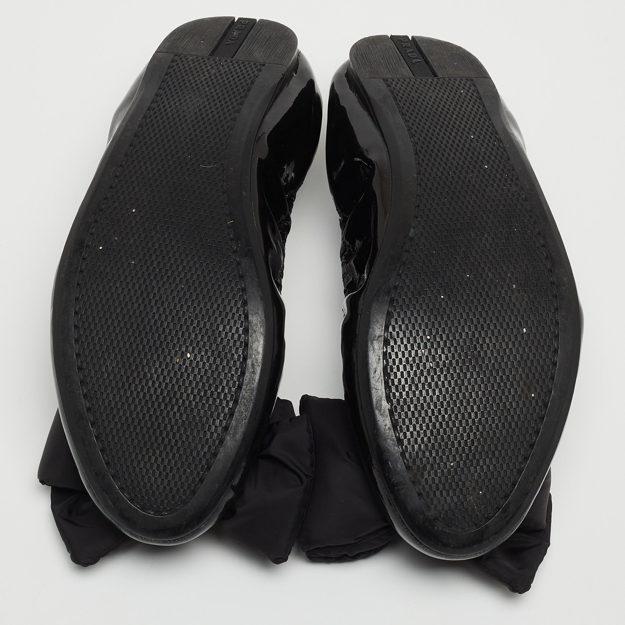 Prada Black Patent Leather Scrunch Ballet Flats Size 36.5