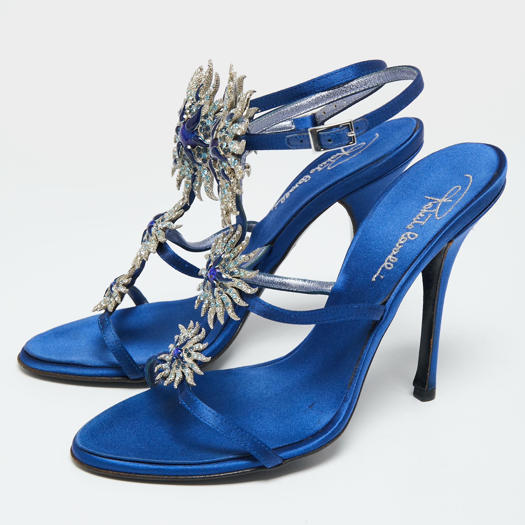 Roberto Cavalli Blue Satin Royal Spiral Rhinestone Ankle Strap Sandals Size
Roberto Cavalli Blue Satin Royal Spiral Rhinestone Ankle Strap Sandals Size