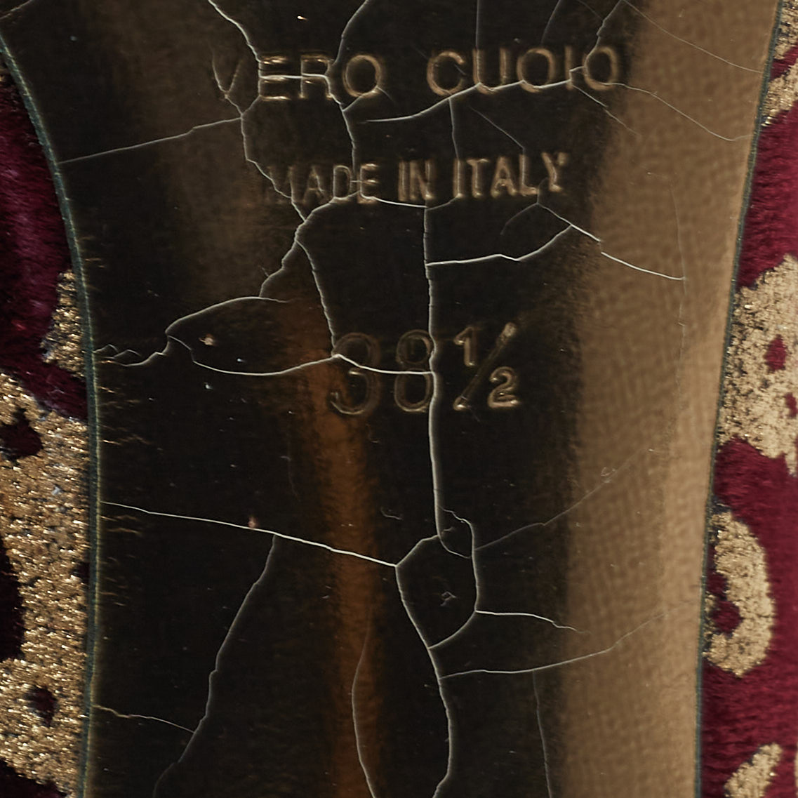 Roberto Cavalli Burgundy Velvet Embroidered Pumps Size 38.5