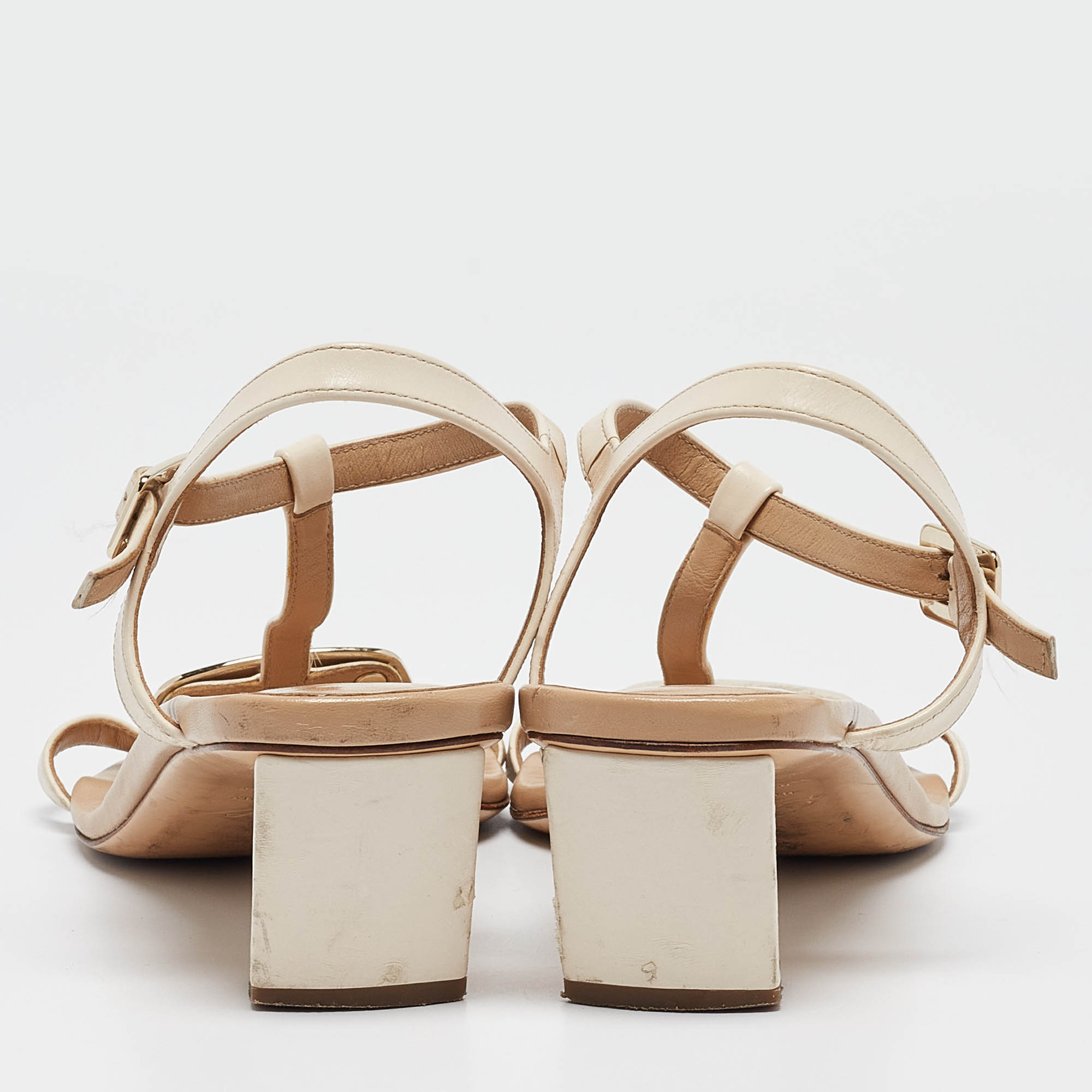 Roger Vivier Beige/Off White Leather Chips T Strap Sandals Size 39