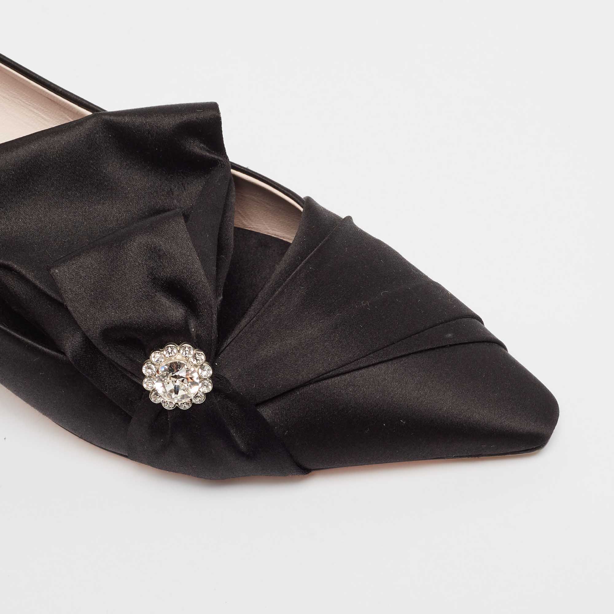 Roger Vivier Black Satin Crystals Embellished Bow Pumps Size 39