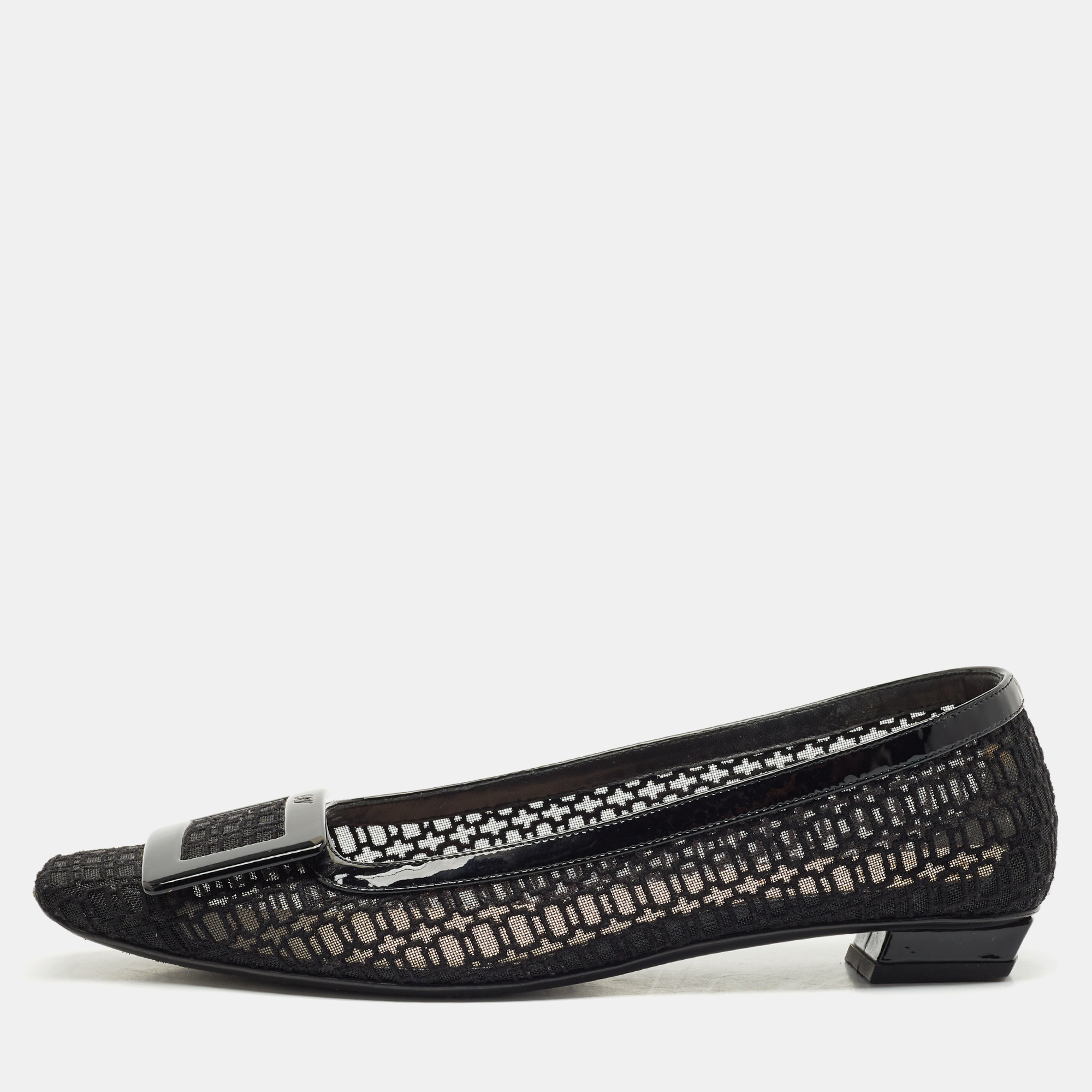 Roger Vivier Black Mesh and Patent Leather Belle Vivier Ballet Flats Size
Roger Vivier Black Mesh and Patent Leather Belle Vivier Ballet Flats Size