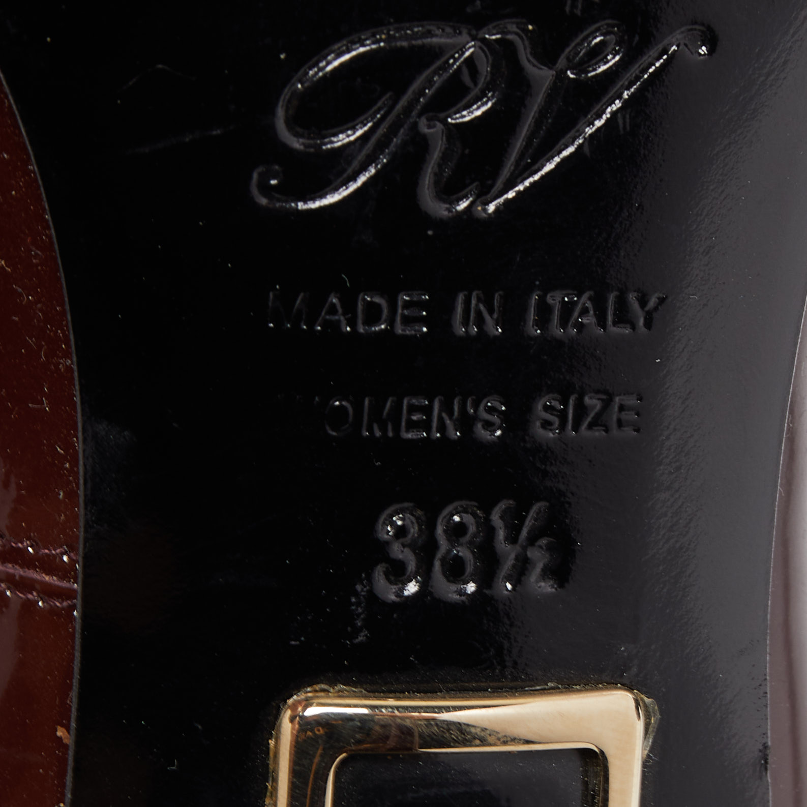 Roger Vivier Burgundy Patent Leather Round Toe Pumps Size 38.5
