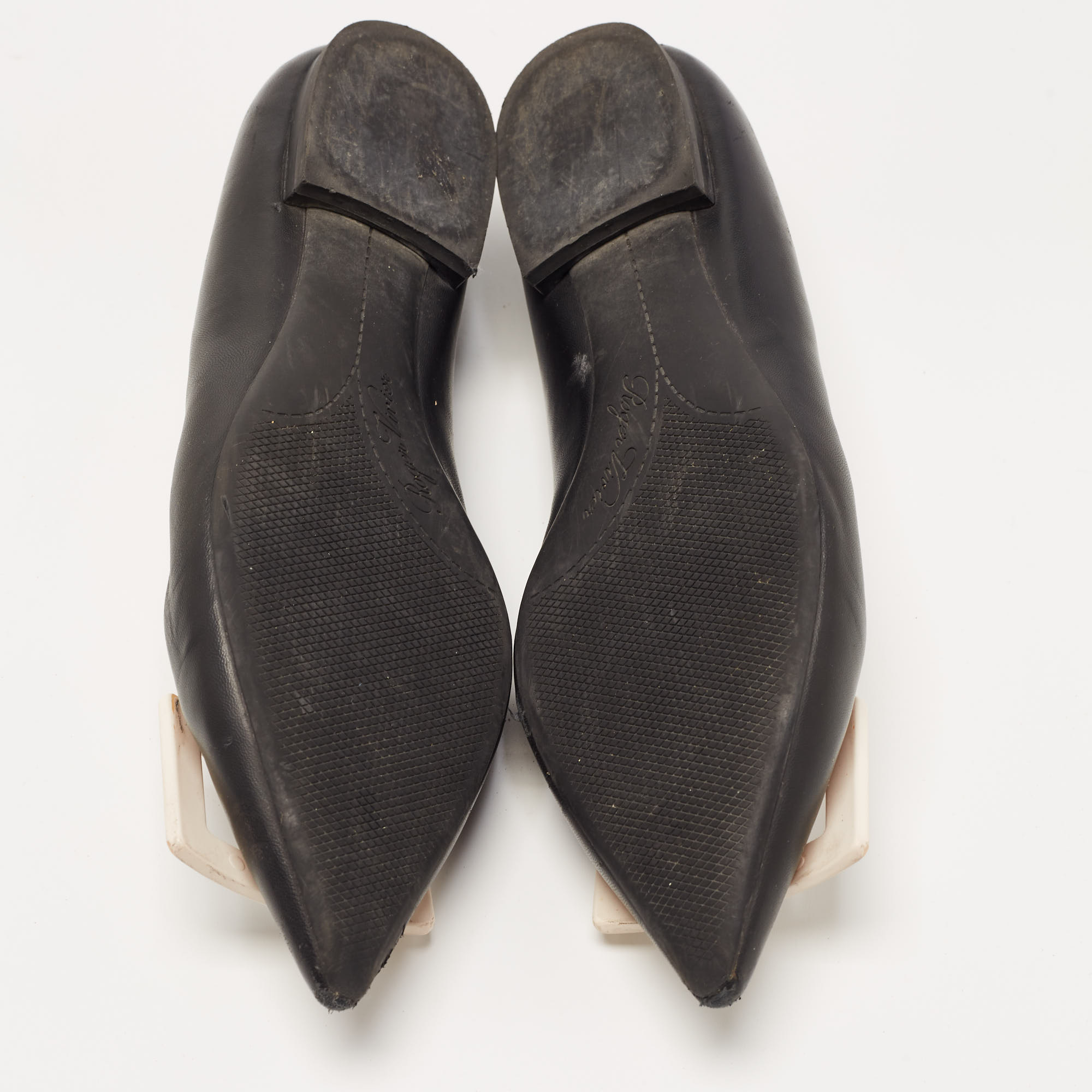 Roger Vivier Black Leather Gommette Ballet Flats Size 37